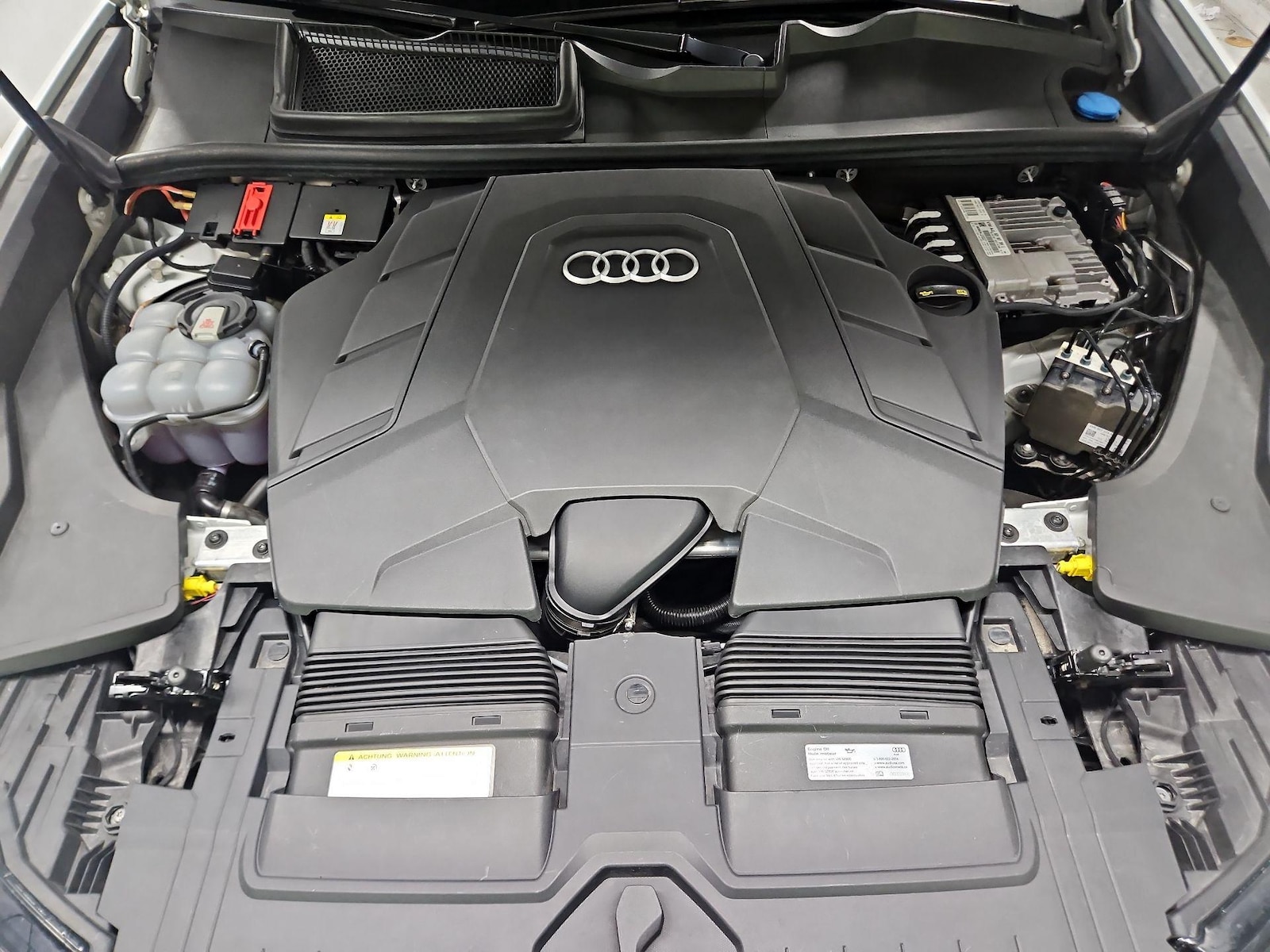 2020 Audi Q8 Premium - Photo 24
