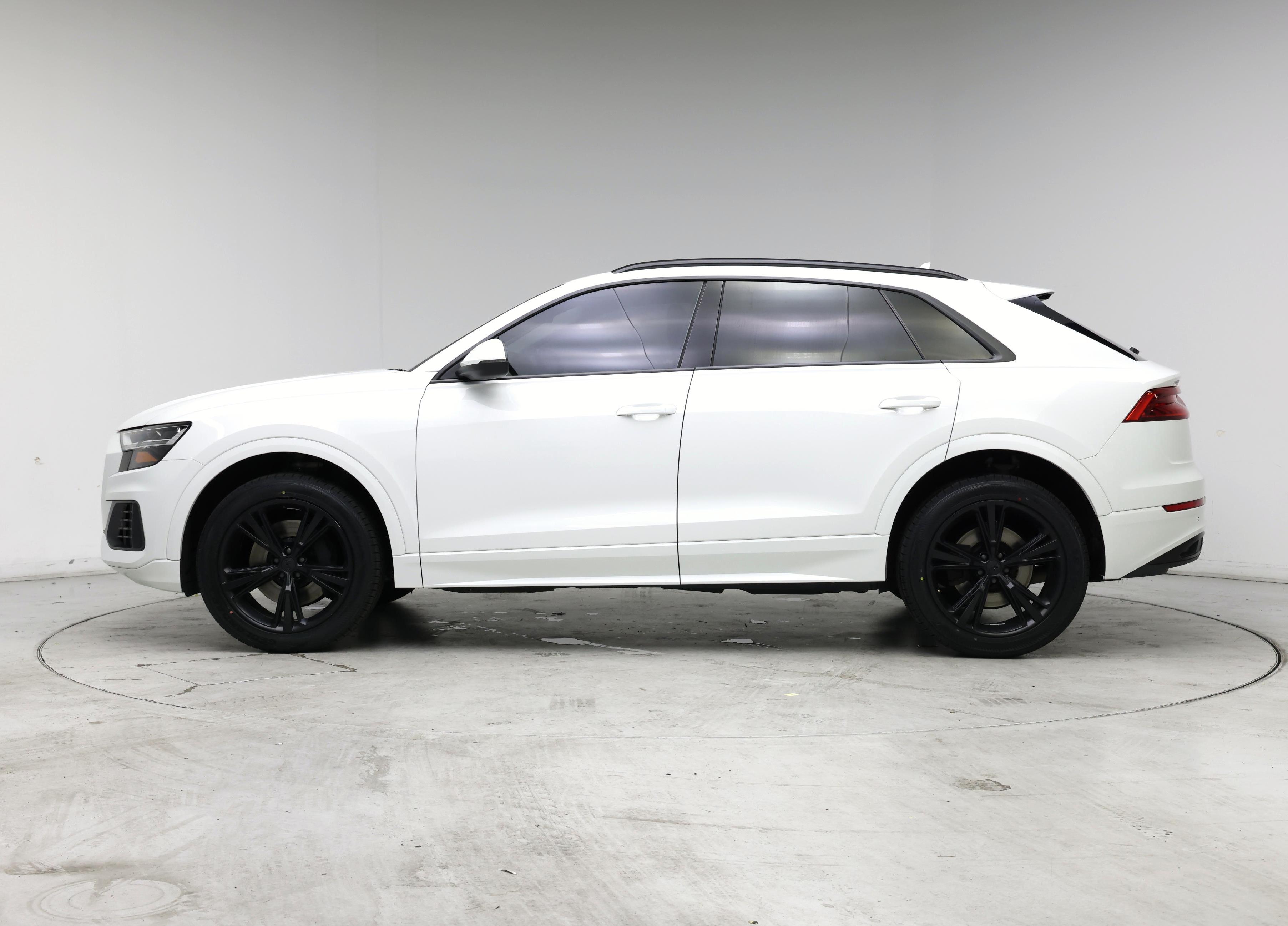 Thumbnail: 2020 Audi Q8 - 3