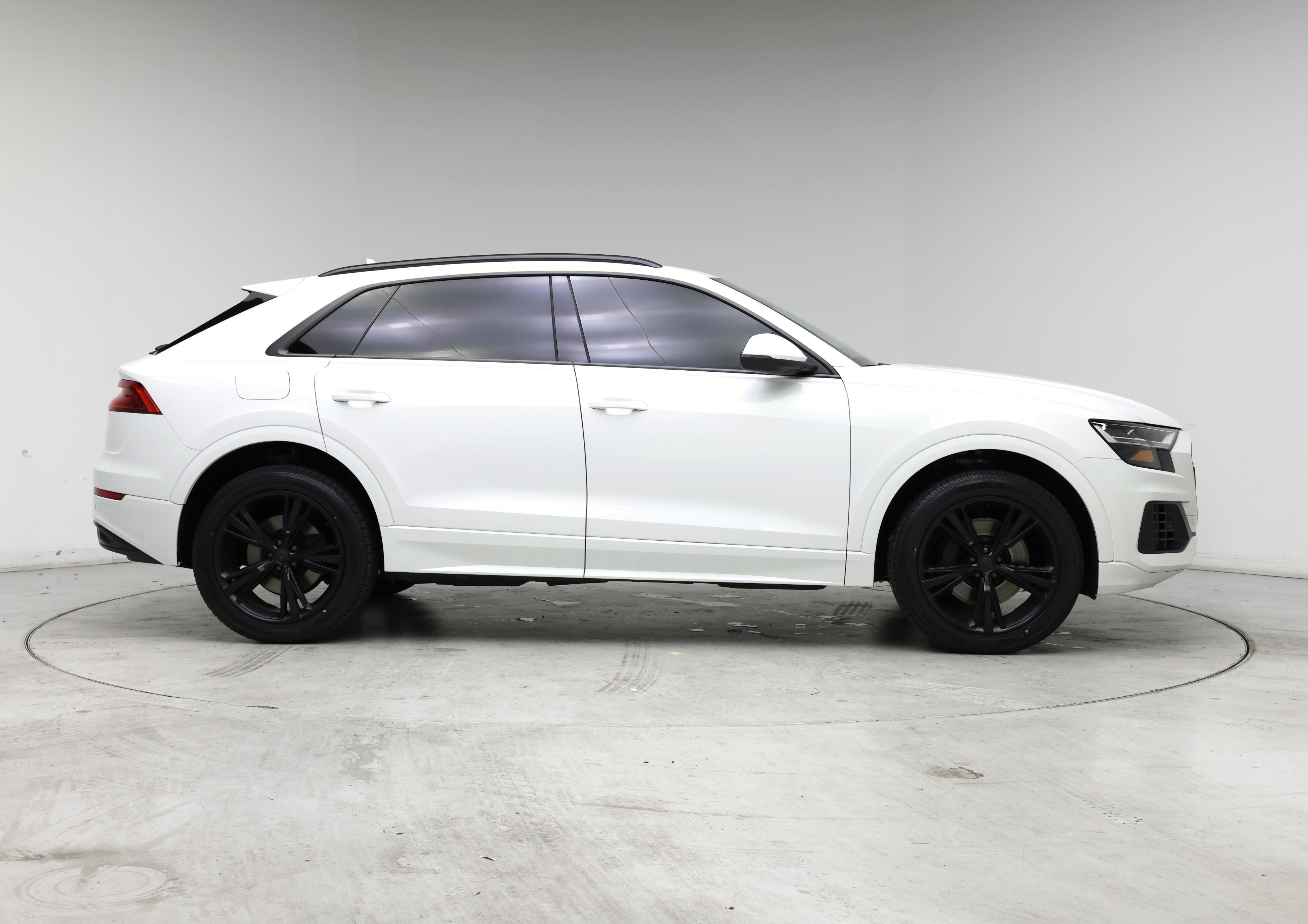 Thumbnail: 2020 Audi Q8 - 7
