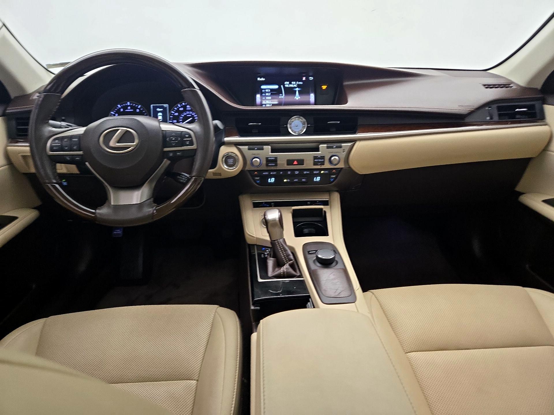 Thumbnail: 2016 Lexus ES - 9