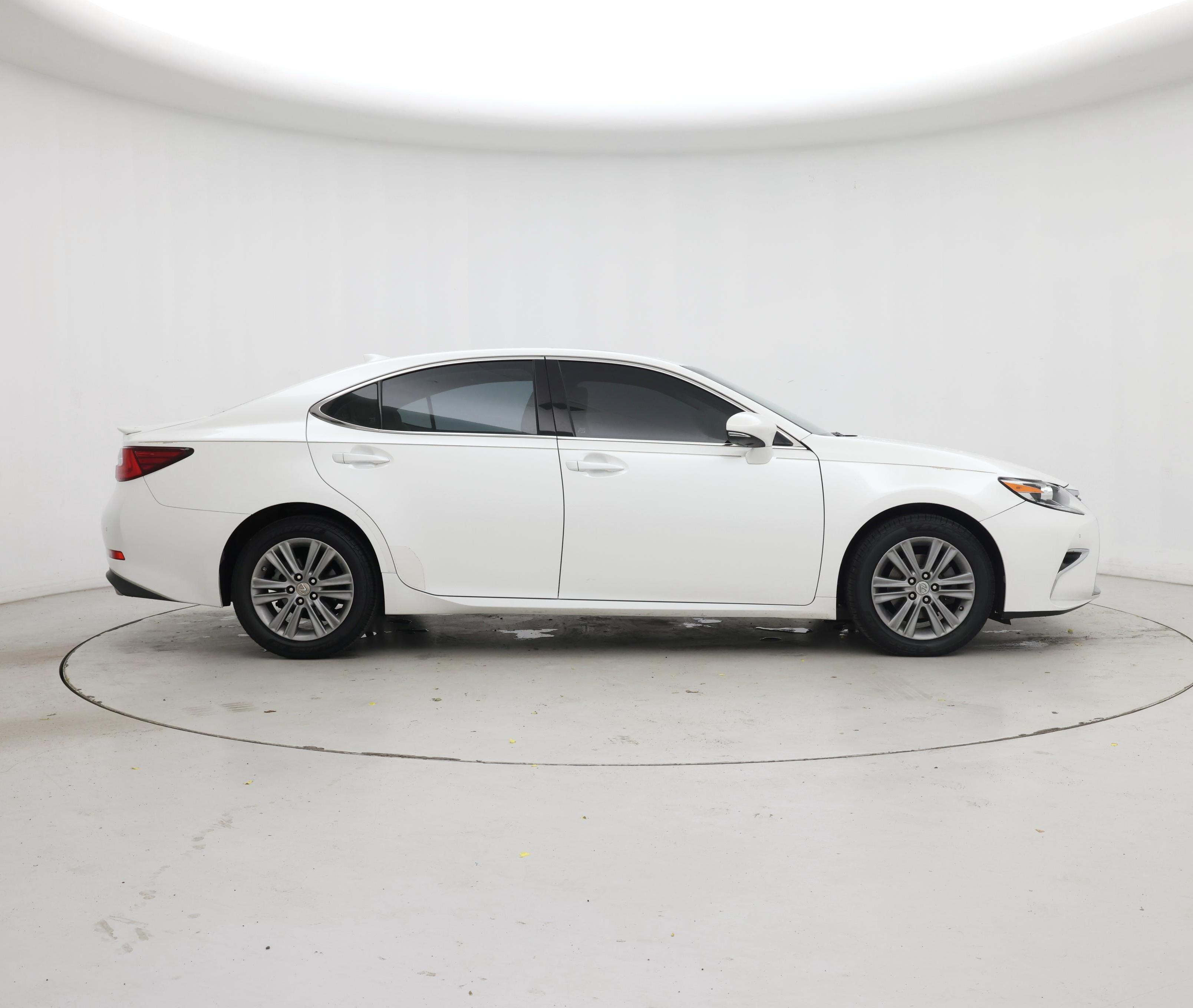 Thumbnail: 2016 Lexus ES - 7
