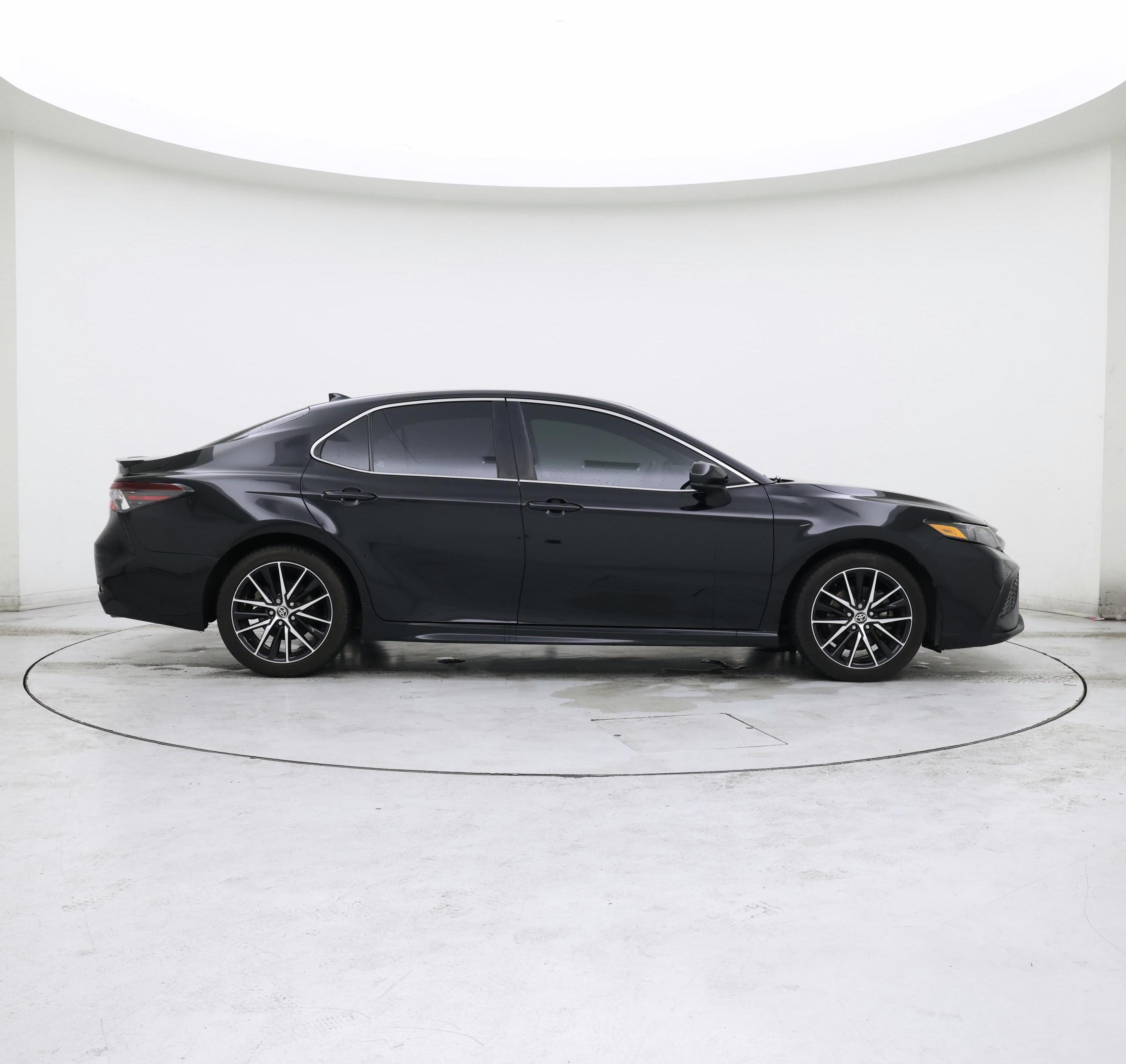 Thumbnail: 2021 Toyota Camry - 7