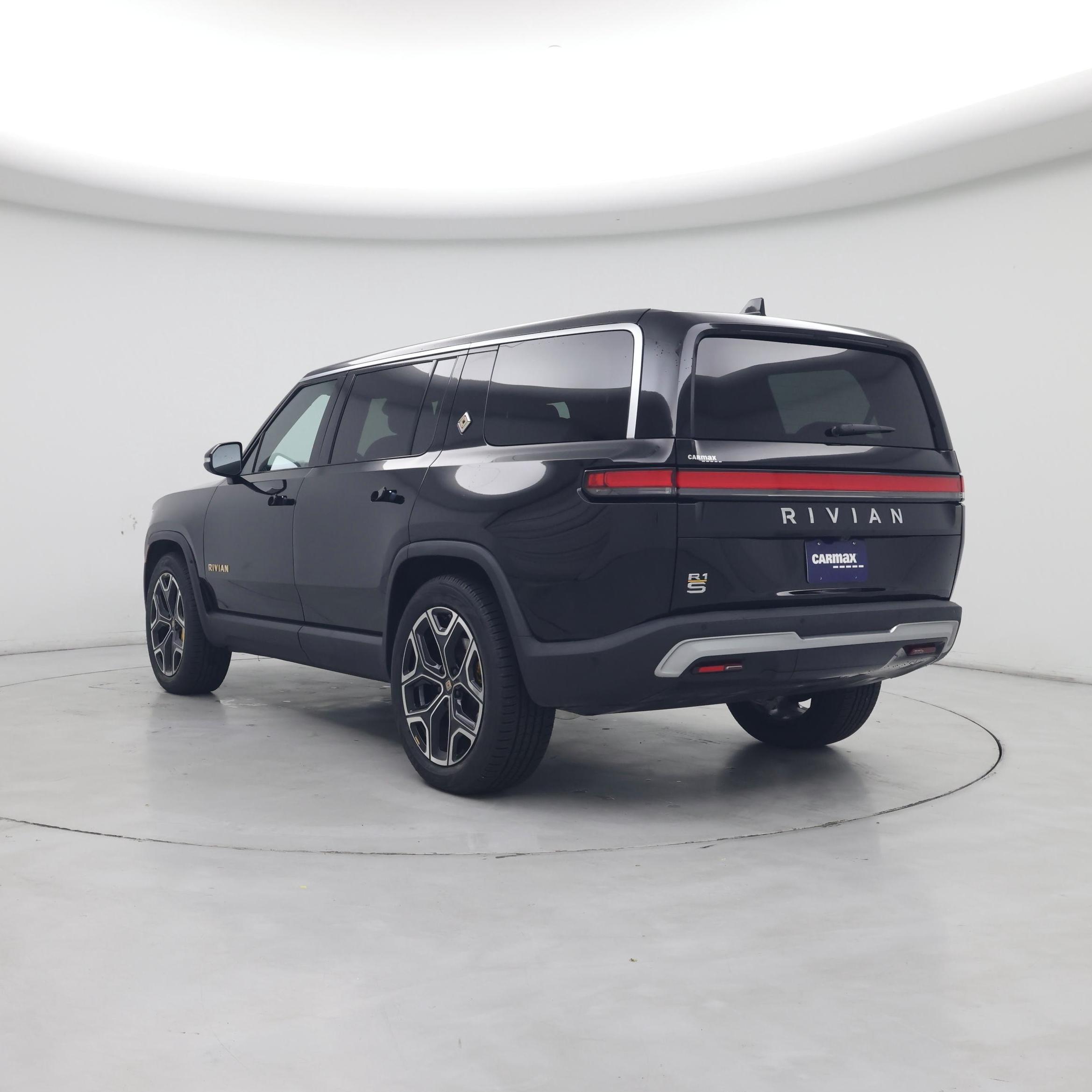 Thumbnail: 2024 Rivian R1S - 2