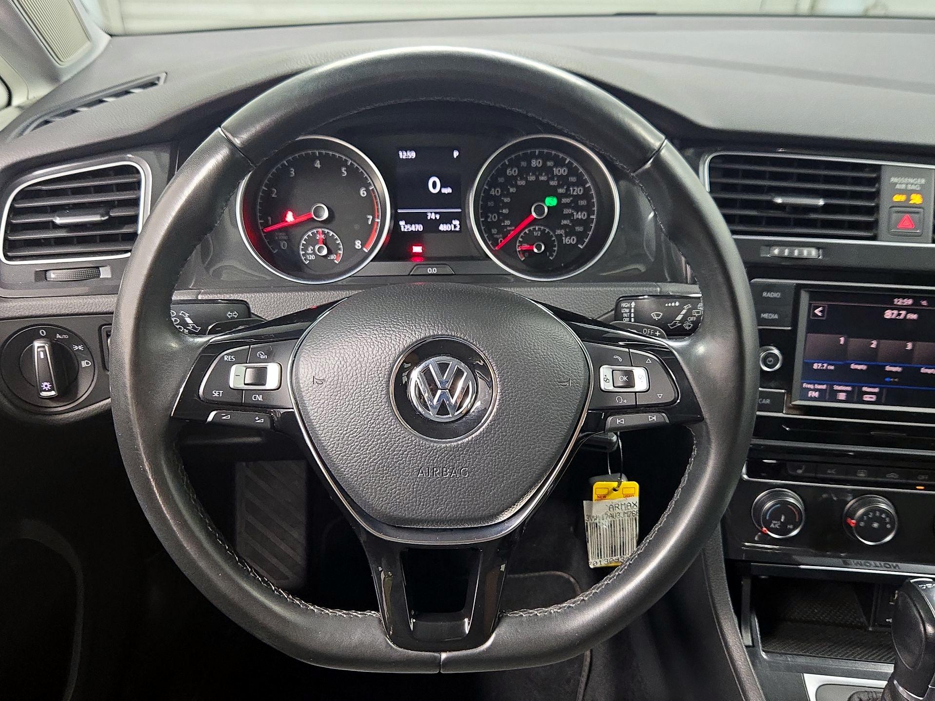 Thumbnail: 2018 Volkswagen Golf - 10