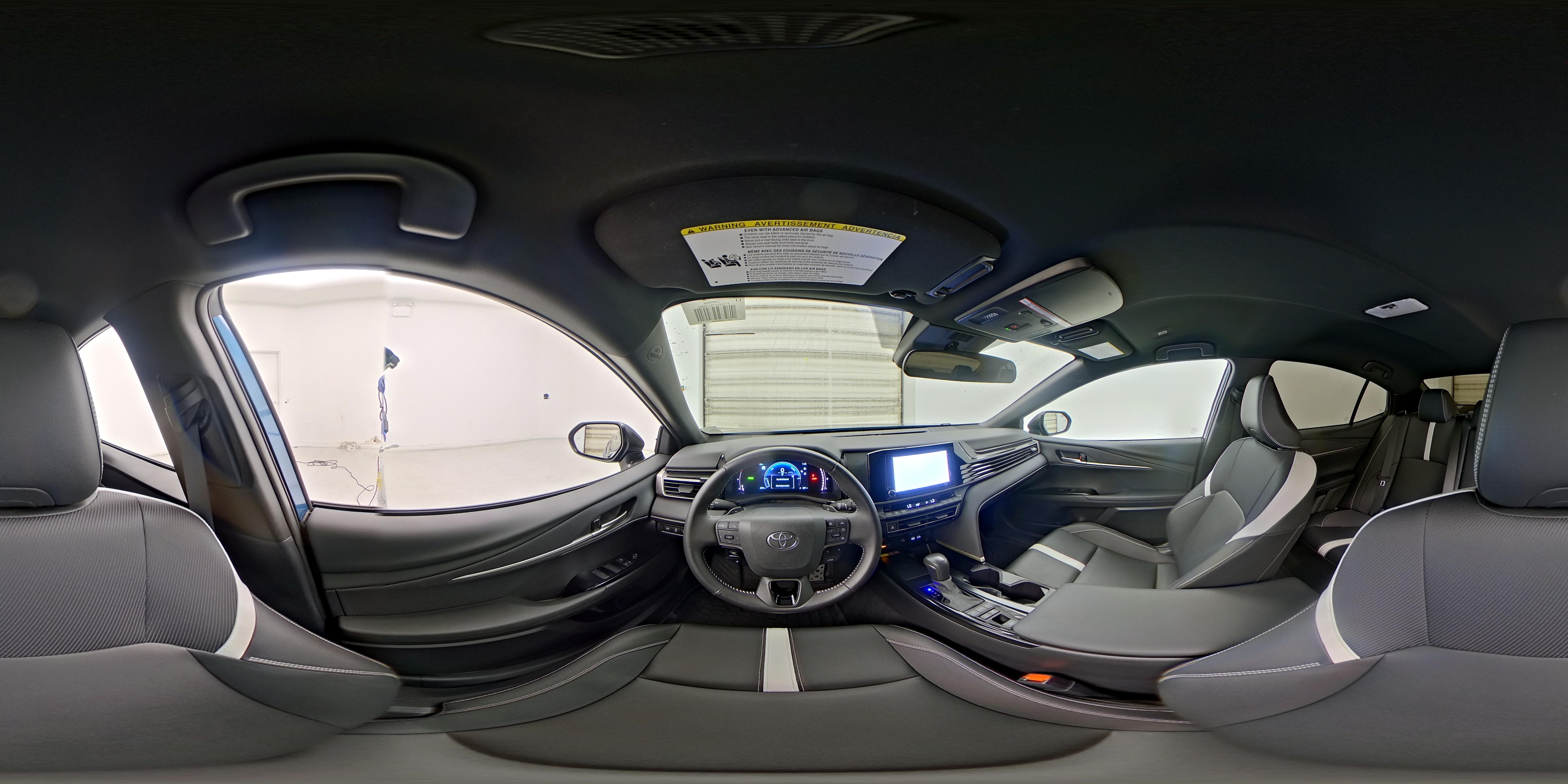 2025 Toyota Camry SE - Photo 27