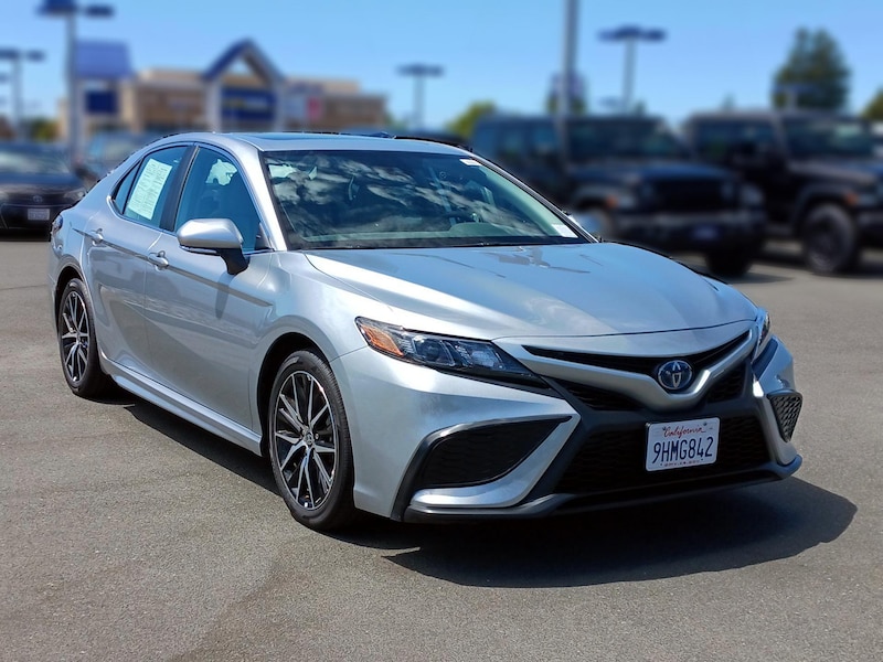 2023 Toyota Camry Hybrid SE
