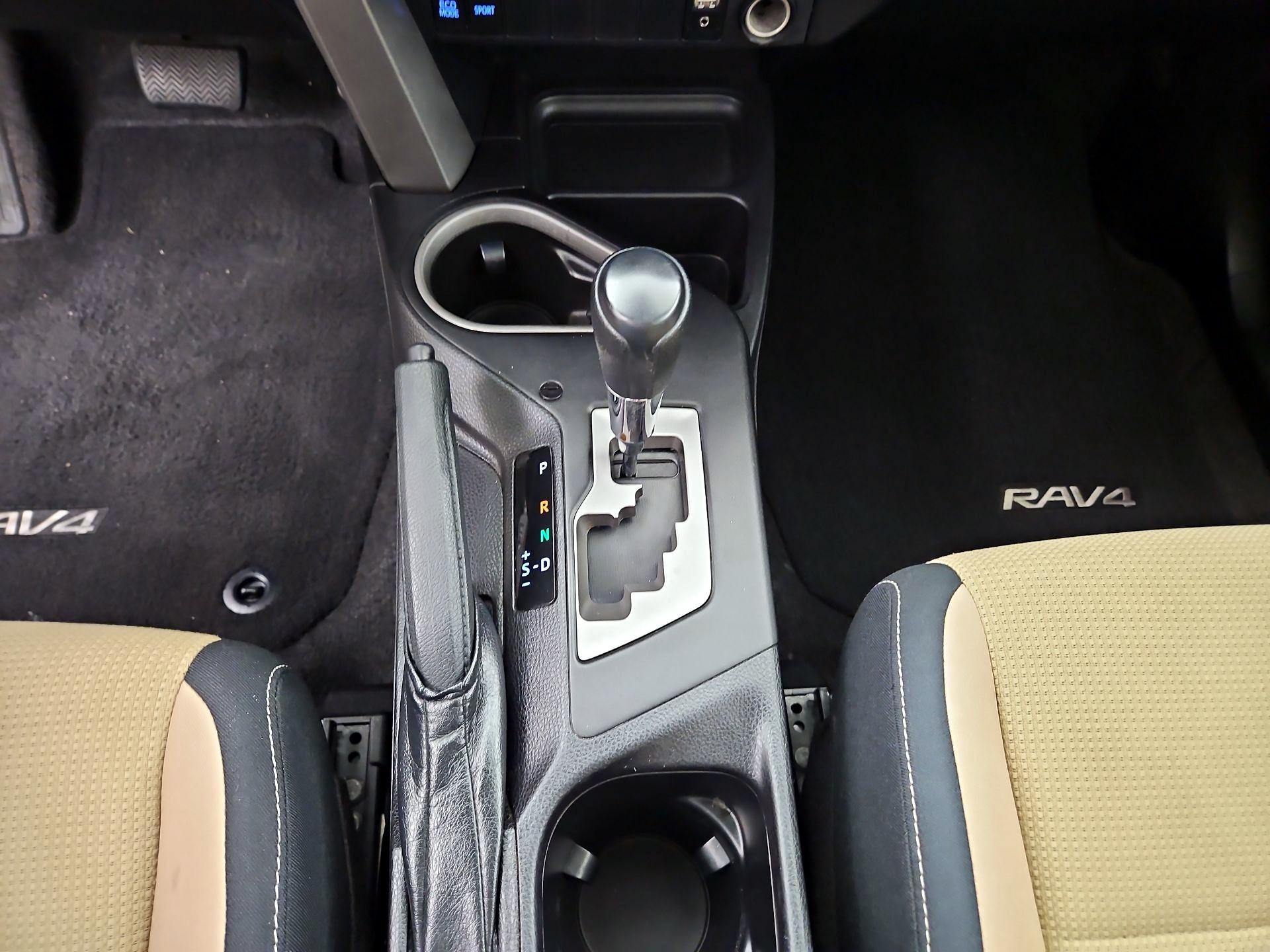 Thumbnail: 2016 Toyota RAV4 - 17