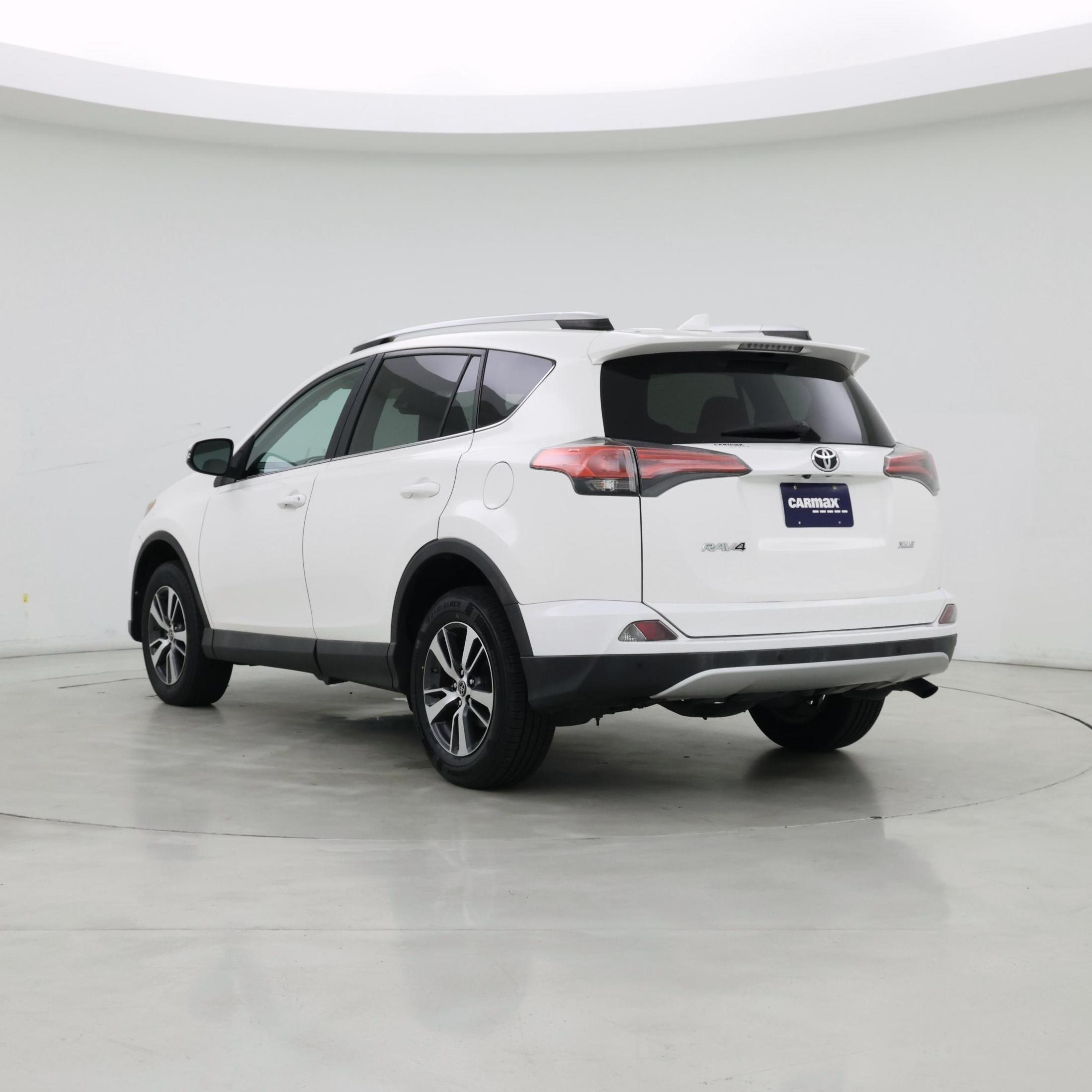 Thumbnail: 2016 Toyota RAV4 - 2