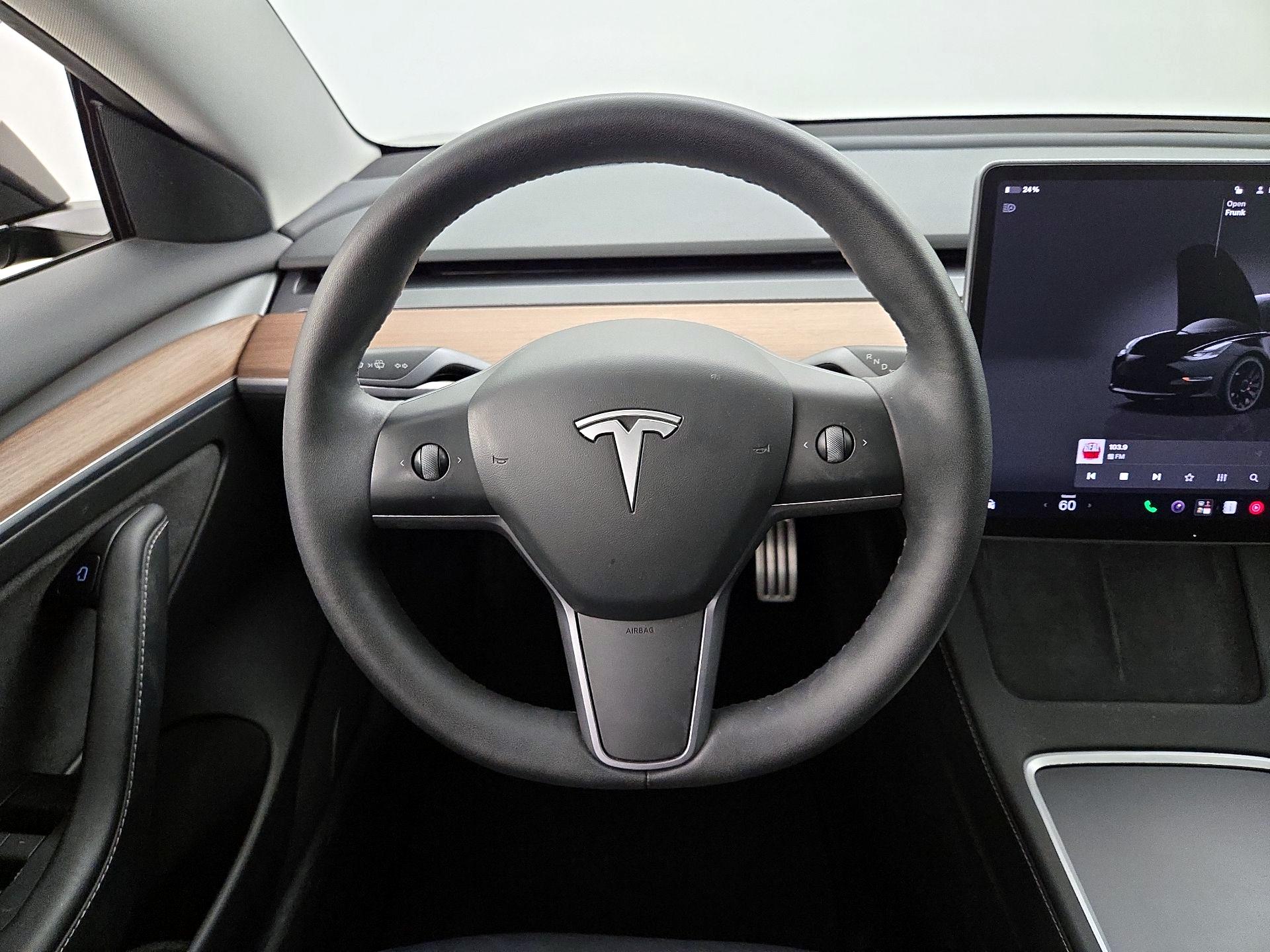 Thumbnail: 2023 Tesla Model 3 - 10