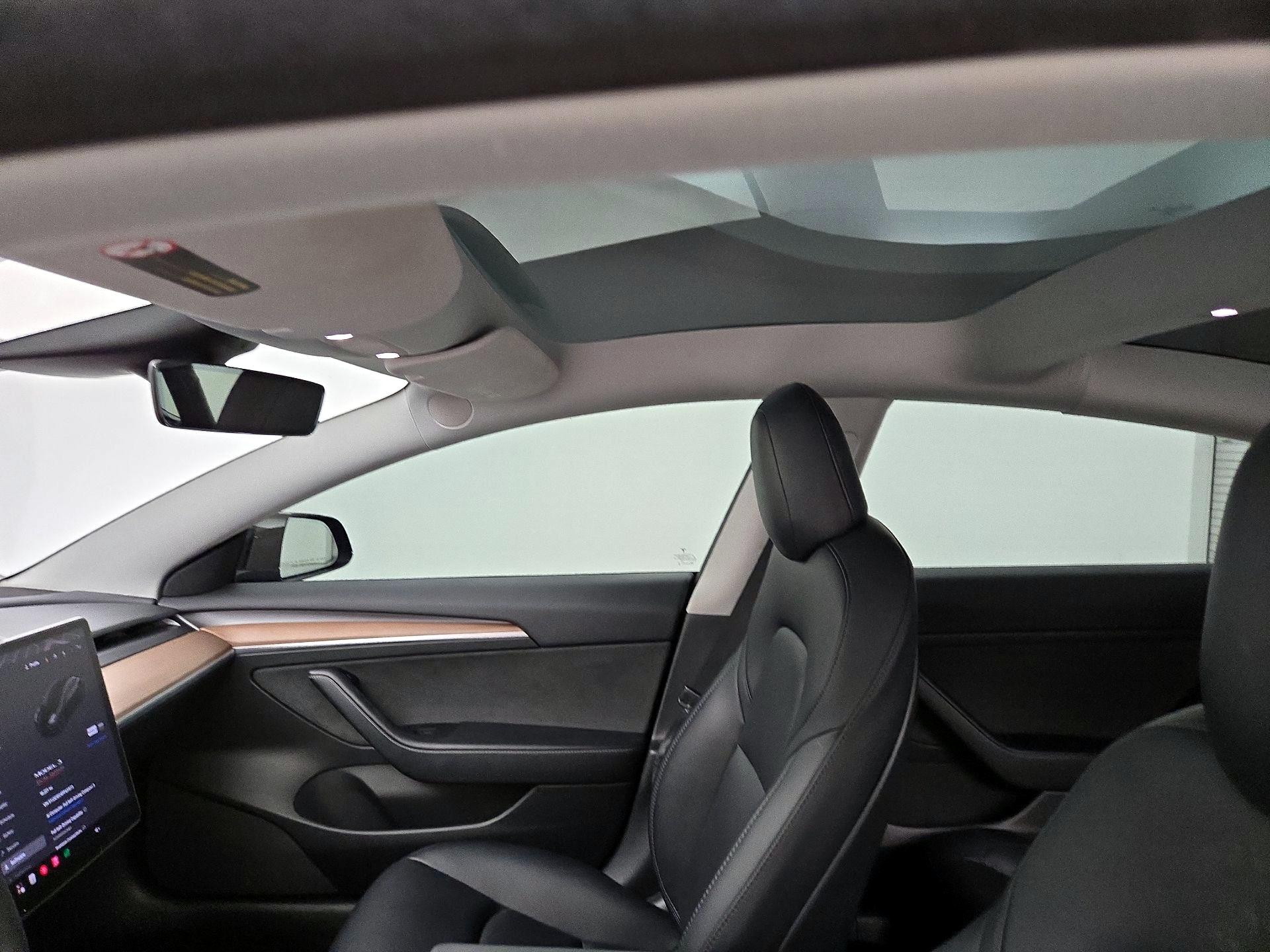 Thumbnail: 2023 Tesla Model 3 - 18