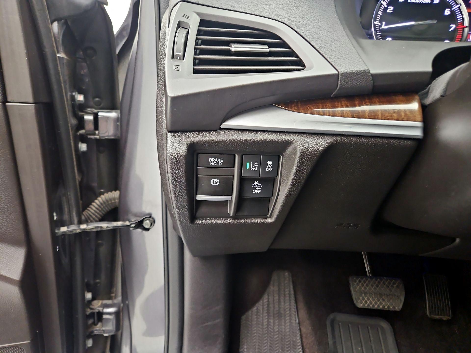 Thumbnail: 2017 Acura MDX - 13