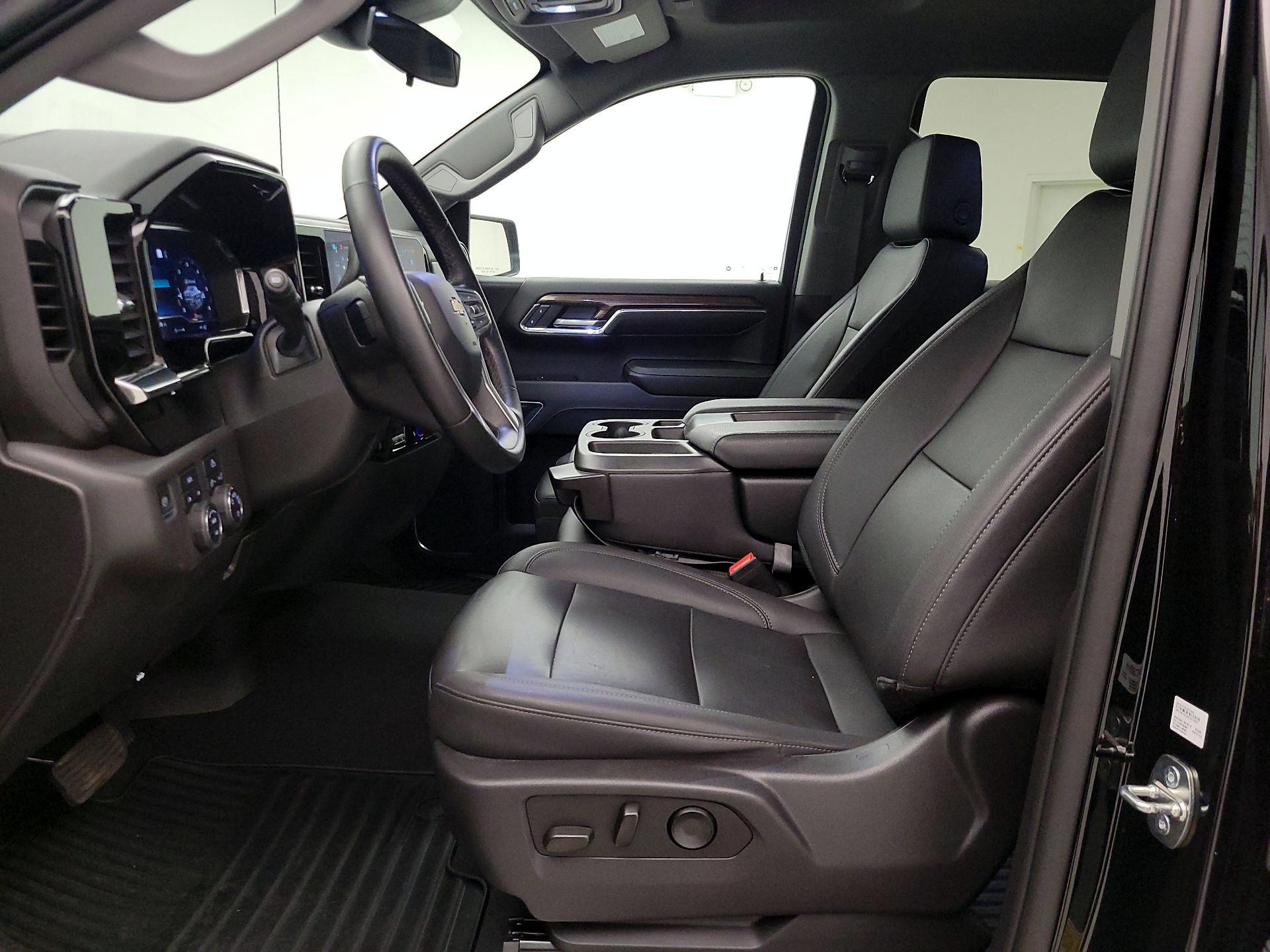 Thumbnail: 2023 Chevrolet Silverado 1500 - 11