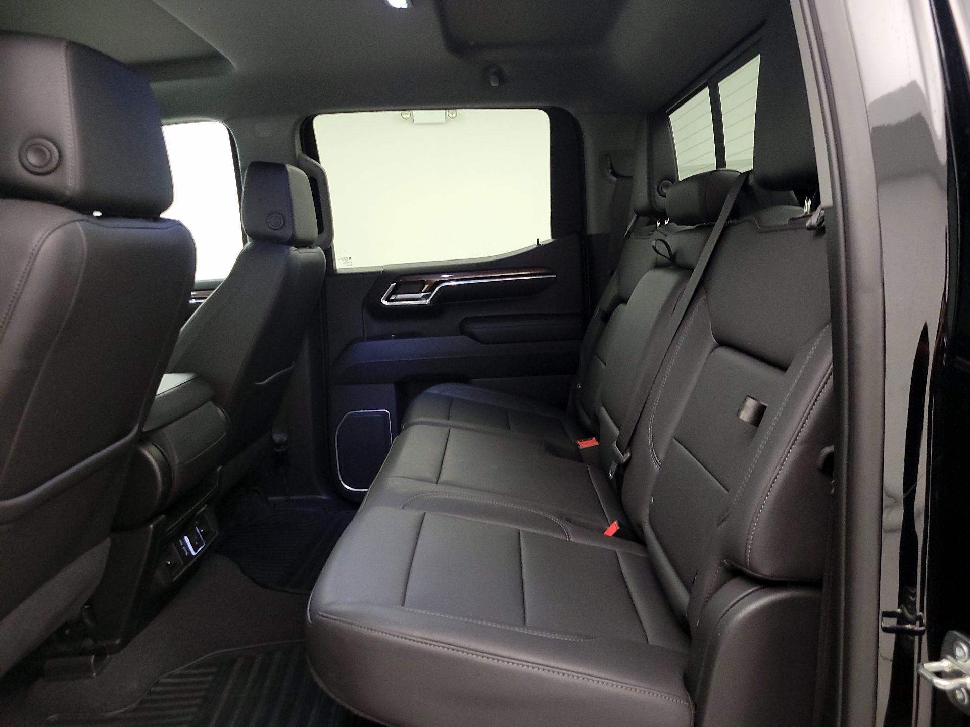 Thumbnail: 2023 Chevrolet Silverado 1500 - 19