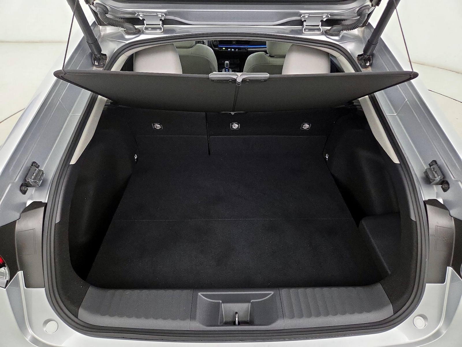 2024 Toyota Prius Limited - Photo 22