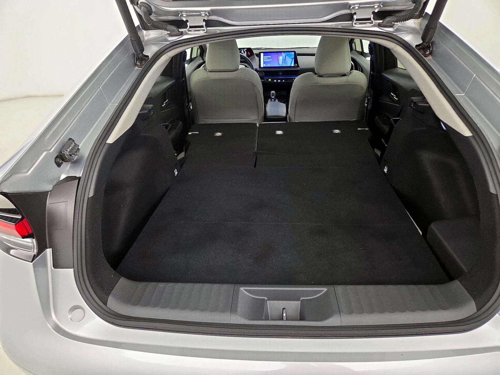 2024 Toyota Prius Limited - Photo 23