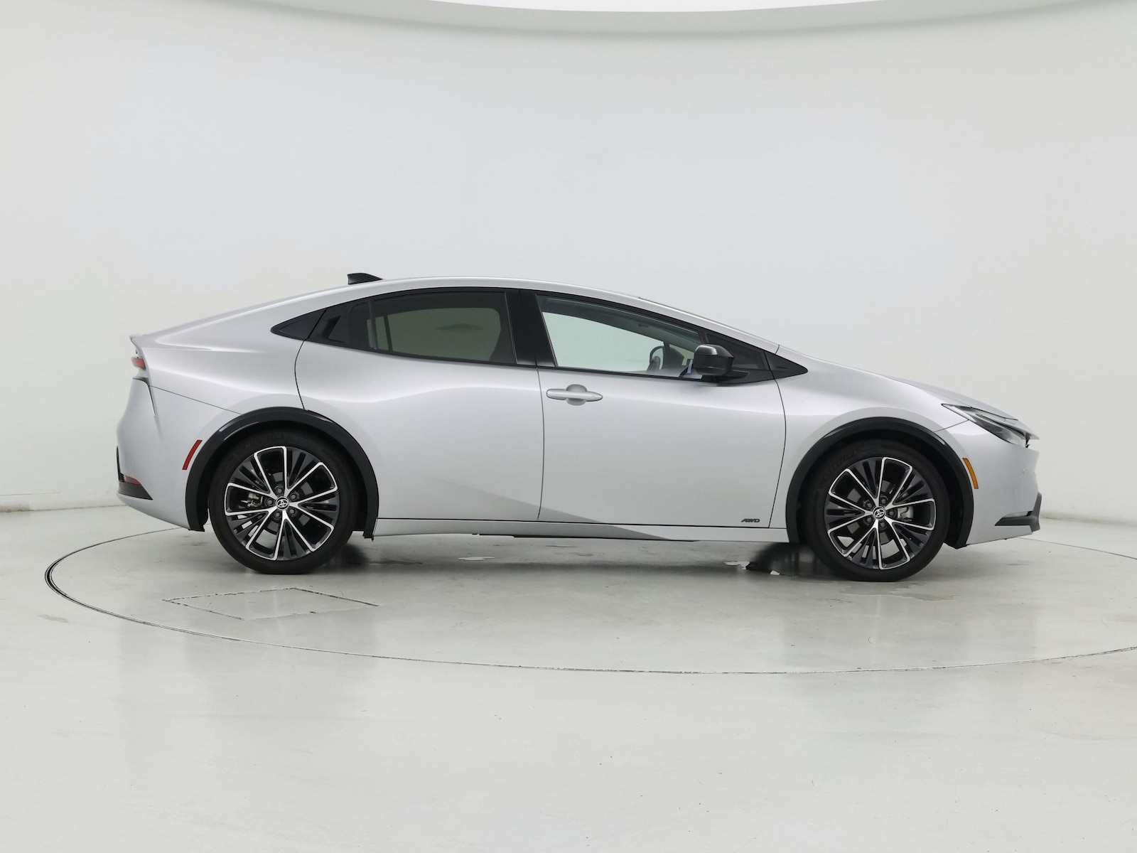 2024 Toyota Prius Limited - Photo 8