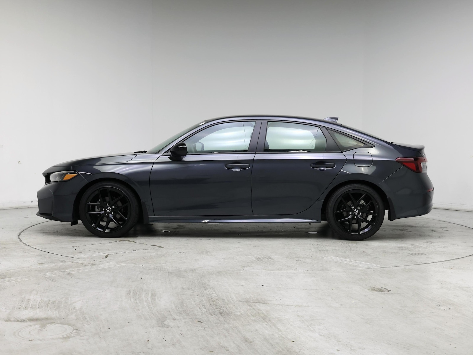 2025 Honda Civic Sport - Photo 4