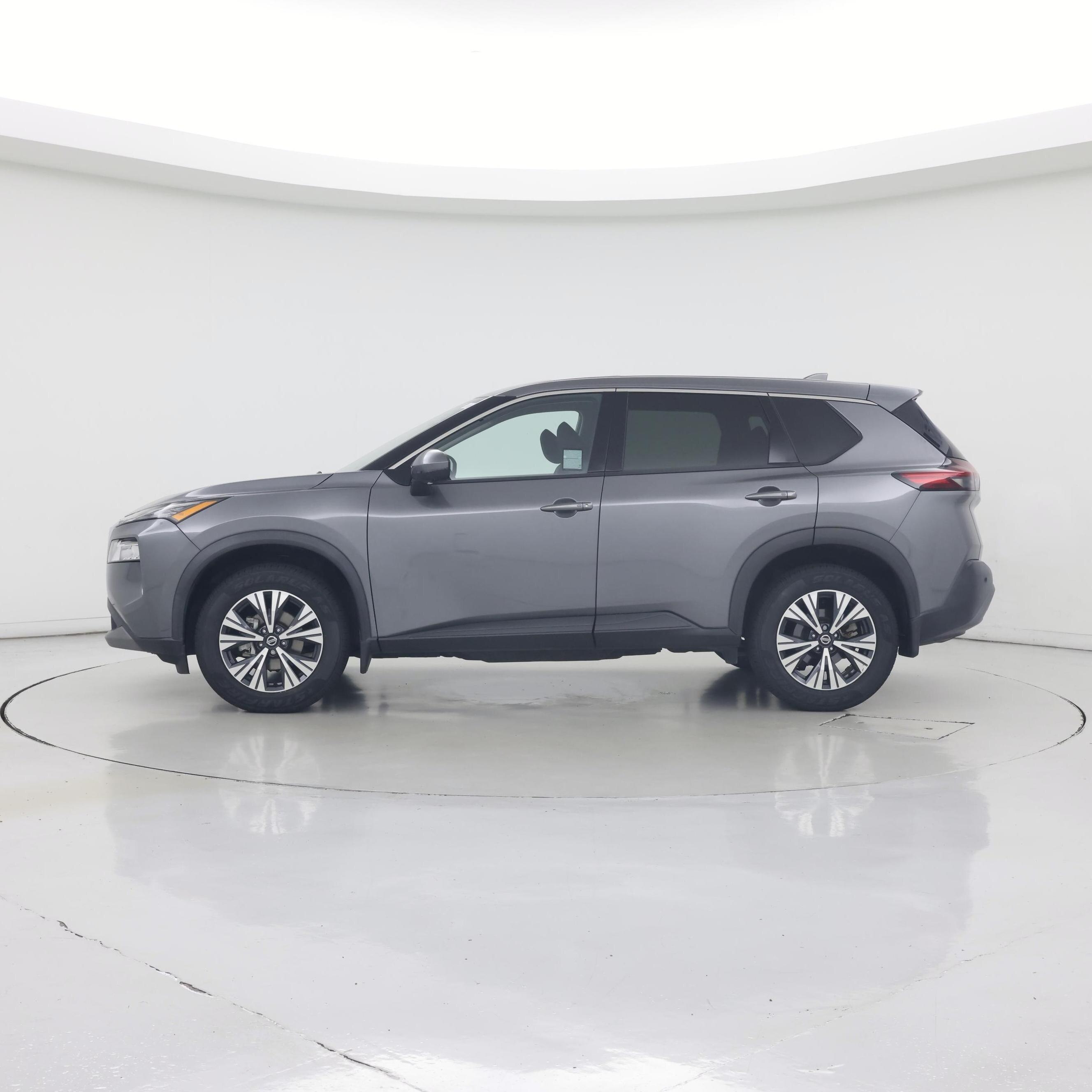 Thumbnail: 2021 Nissan Rogue - 3