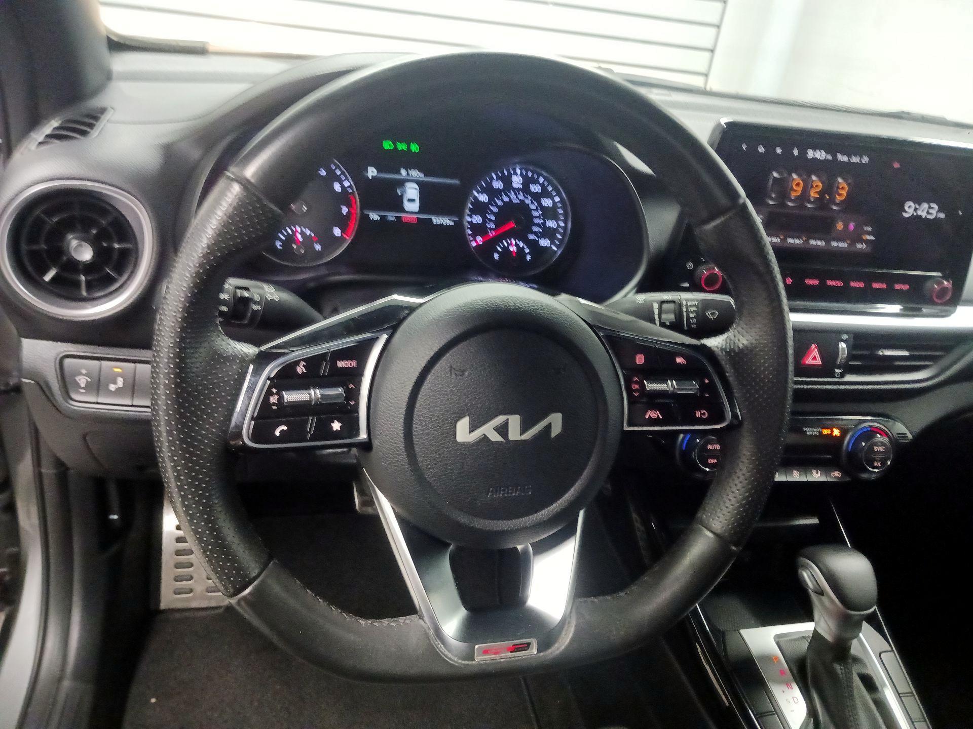 Thumbnail: 2022 Kia Forte - 10