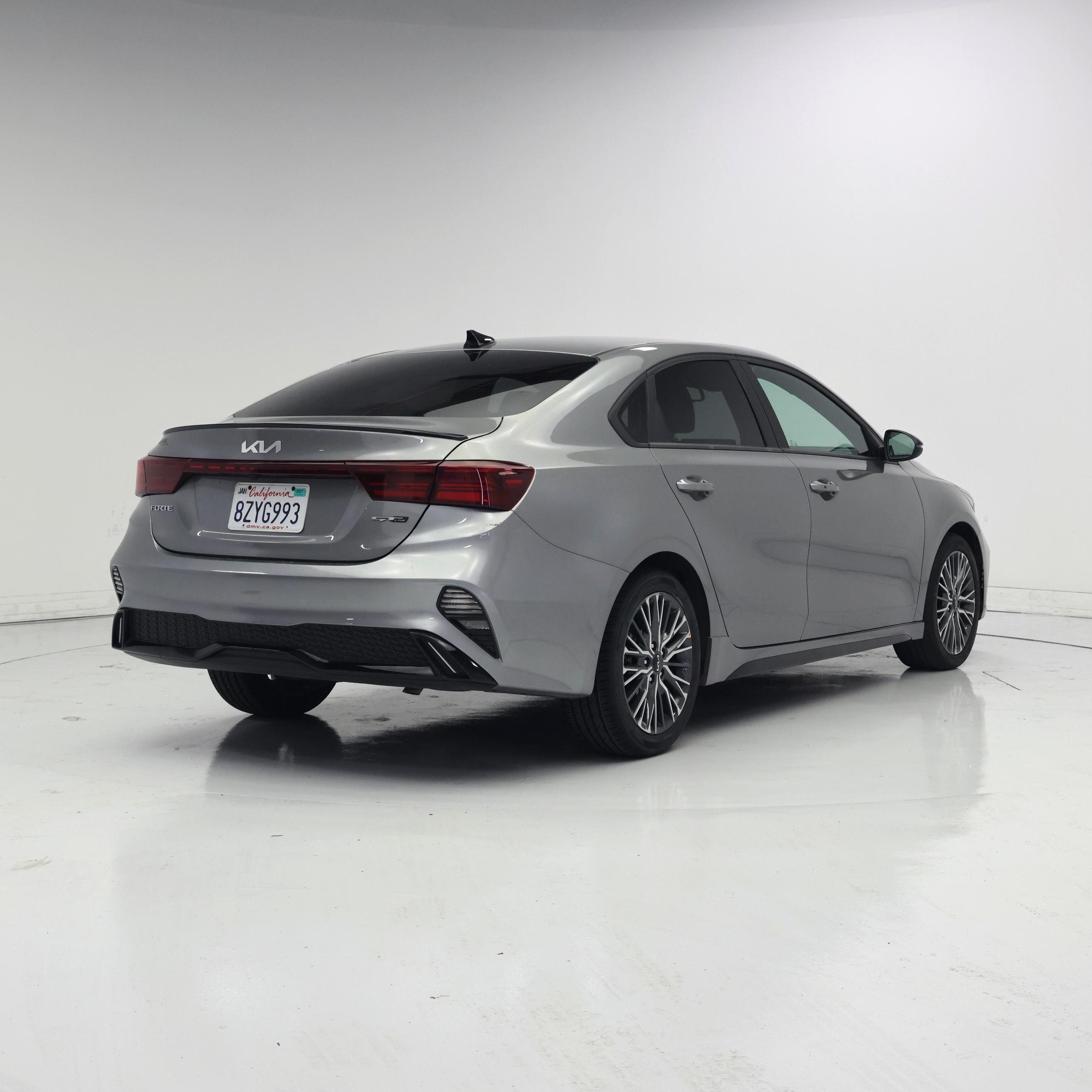 Thumbnail: 2022 Kia Forte - 8