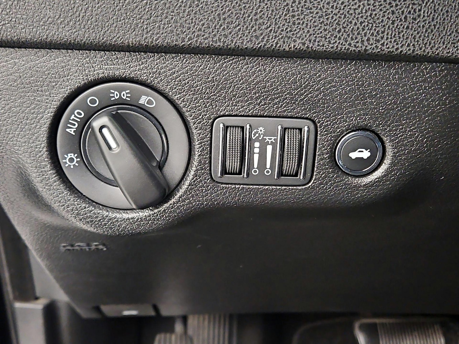 2020 Dodge Charger SXT - Photo 14