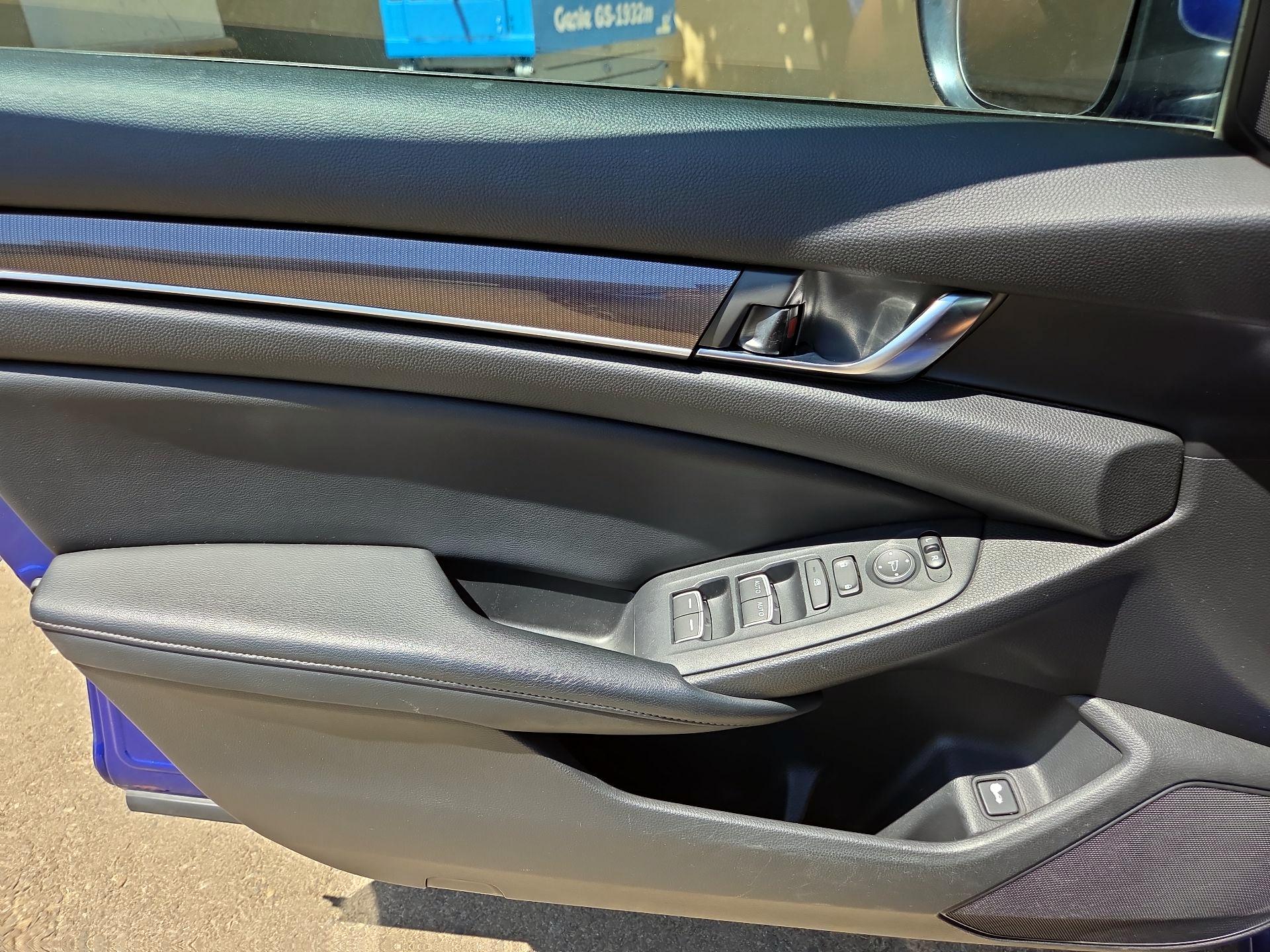 Thumbnail: 2018 Honda Accord - 10