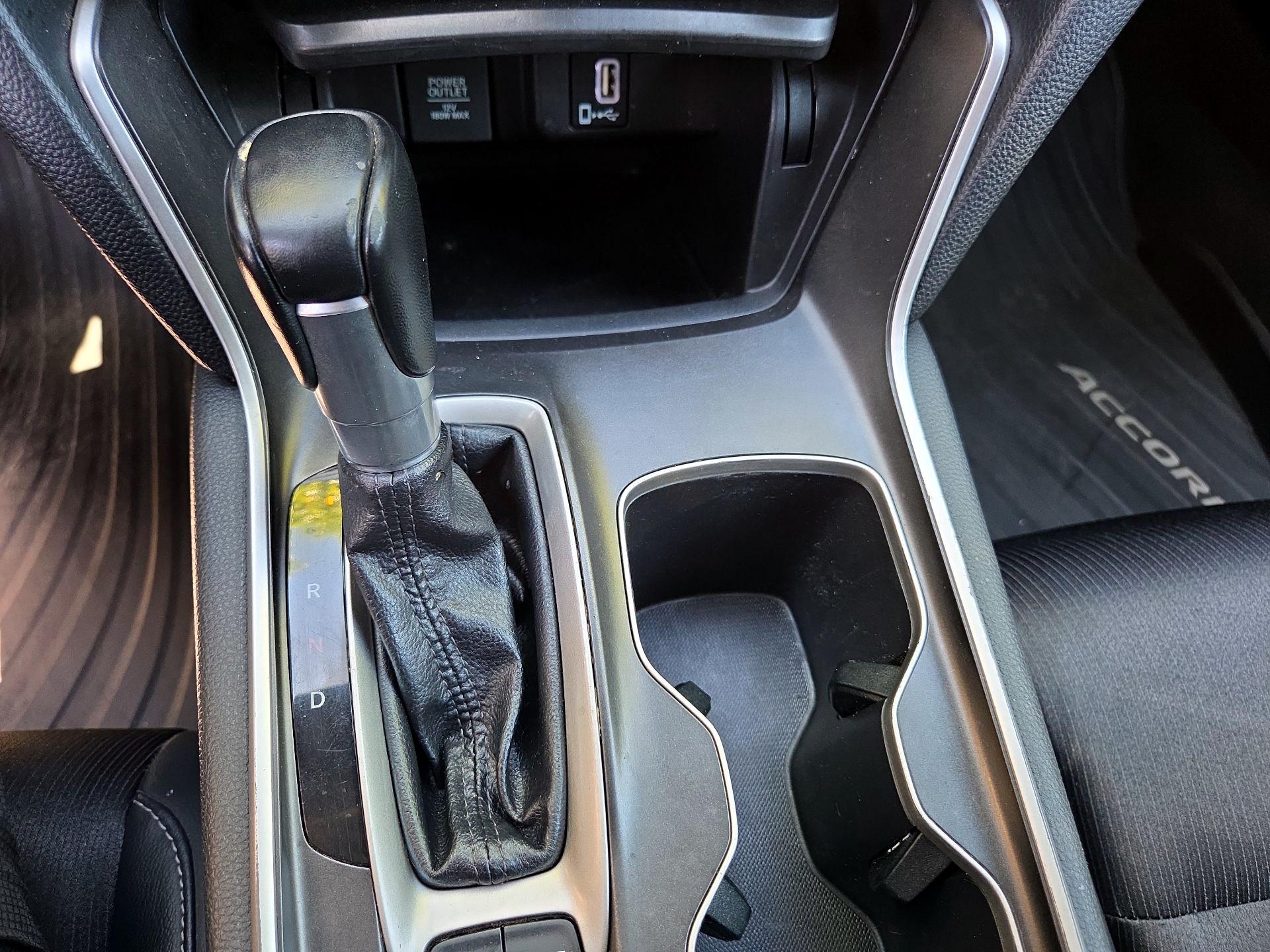 Thumbnail: 2018 Honda Accord - 15
