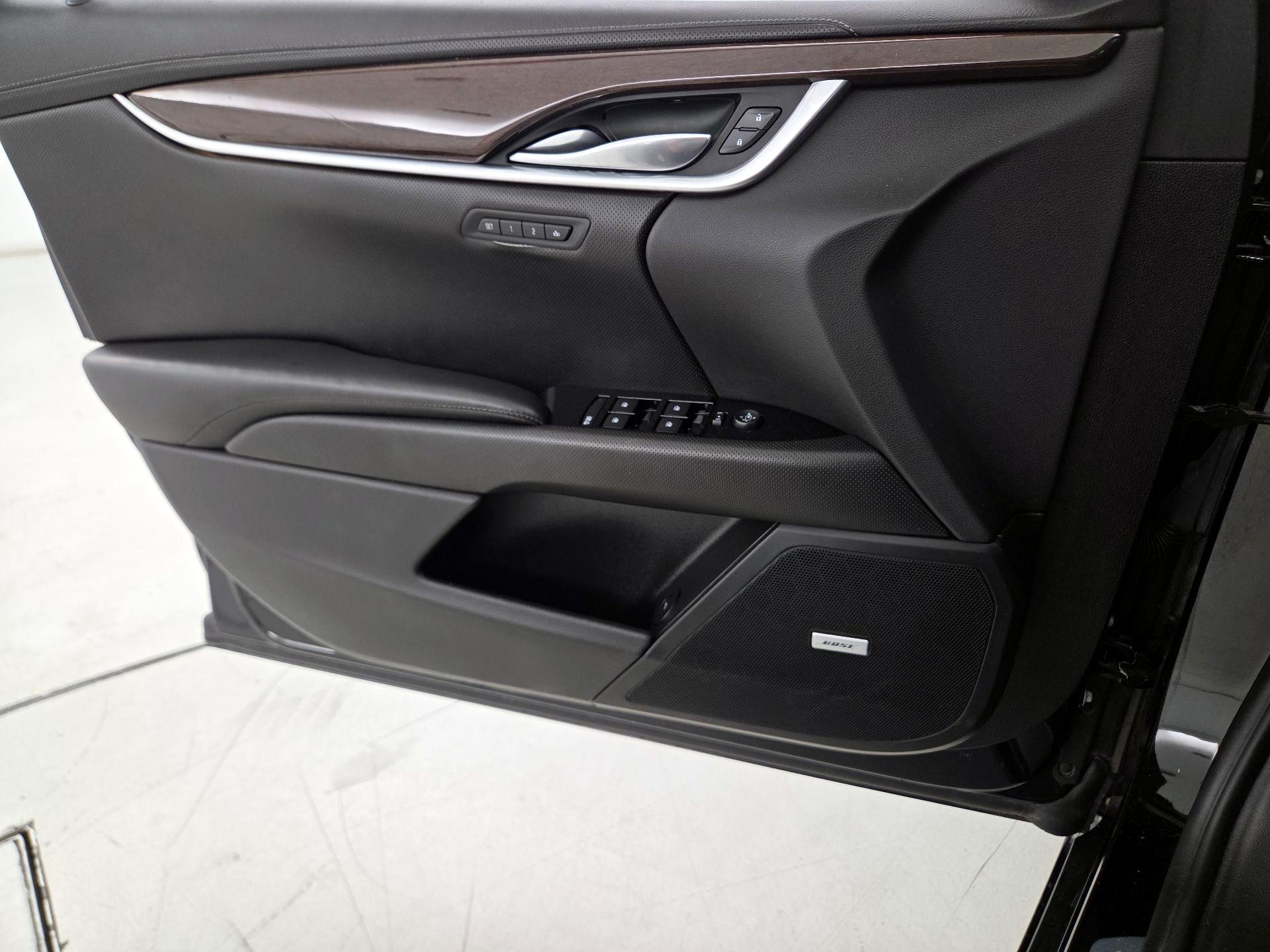 Thumbnail: 2017 Cadillac XTS - 12
