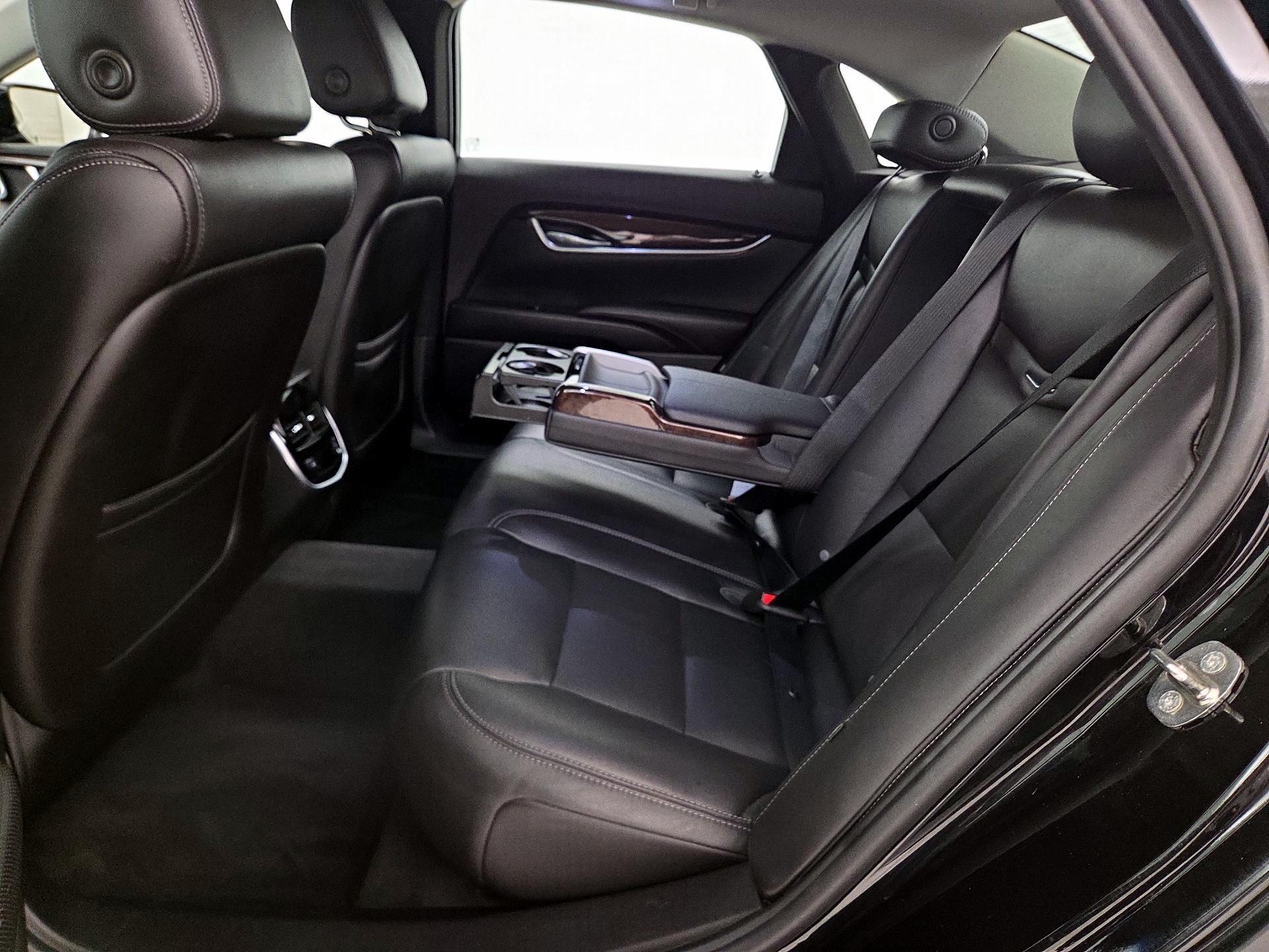 Thumbnail: 2017 Cadillac XTS - 19