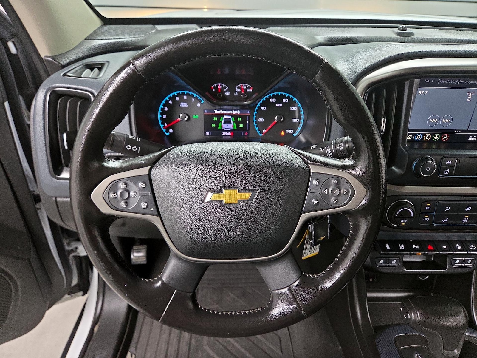 2021 Chevrolet Colorado Z71 - Photo 11