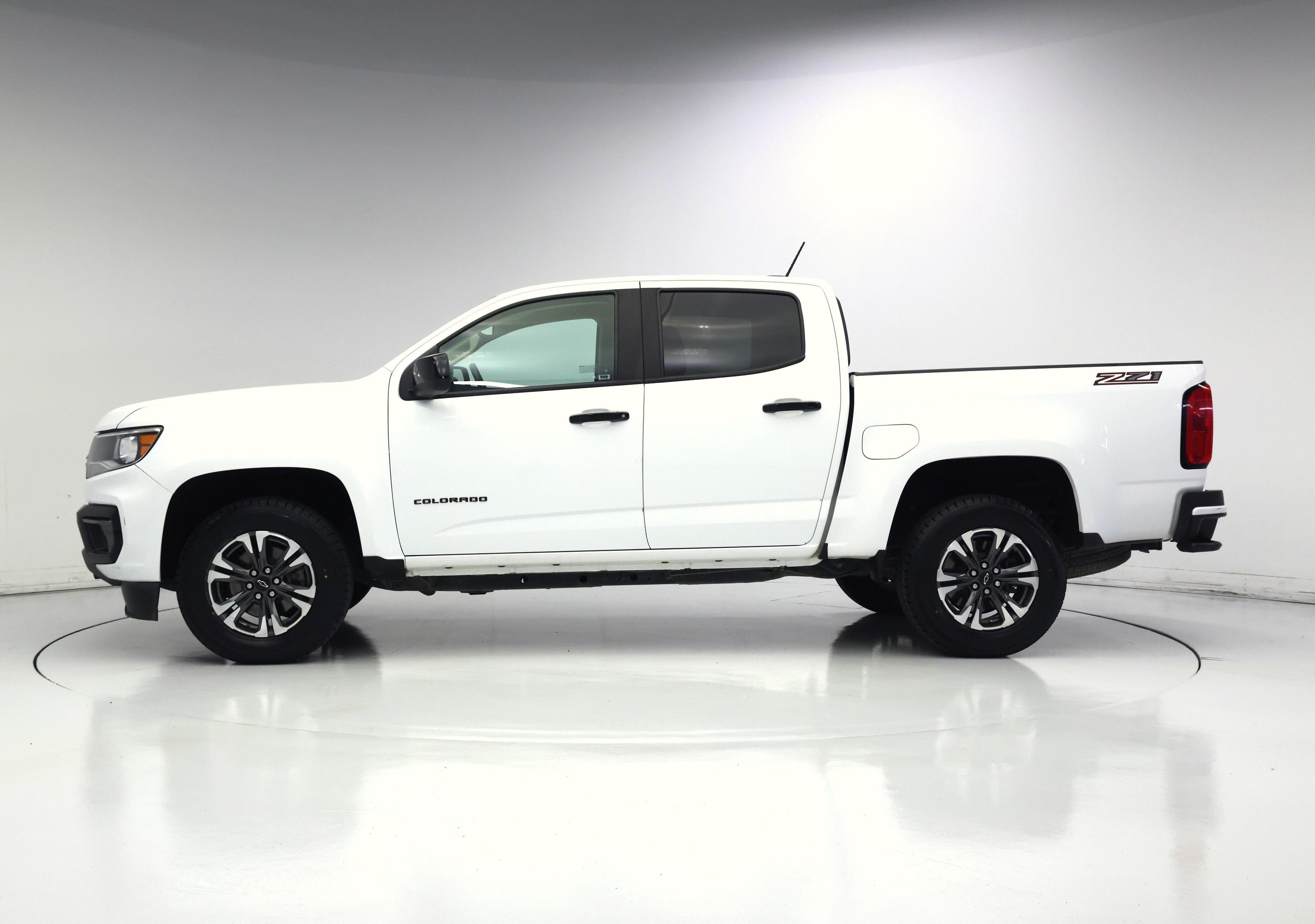 Thumbnail: 2021 Chevrolet Colorado - 3