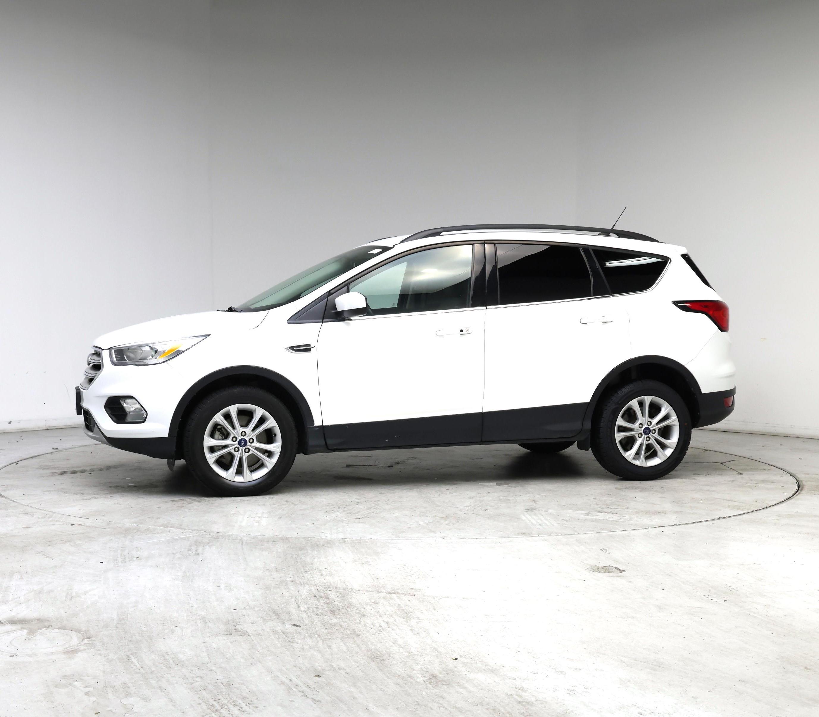 Thumbnail: 2019 Ford Escape - 3