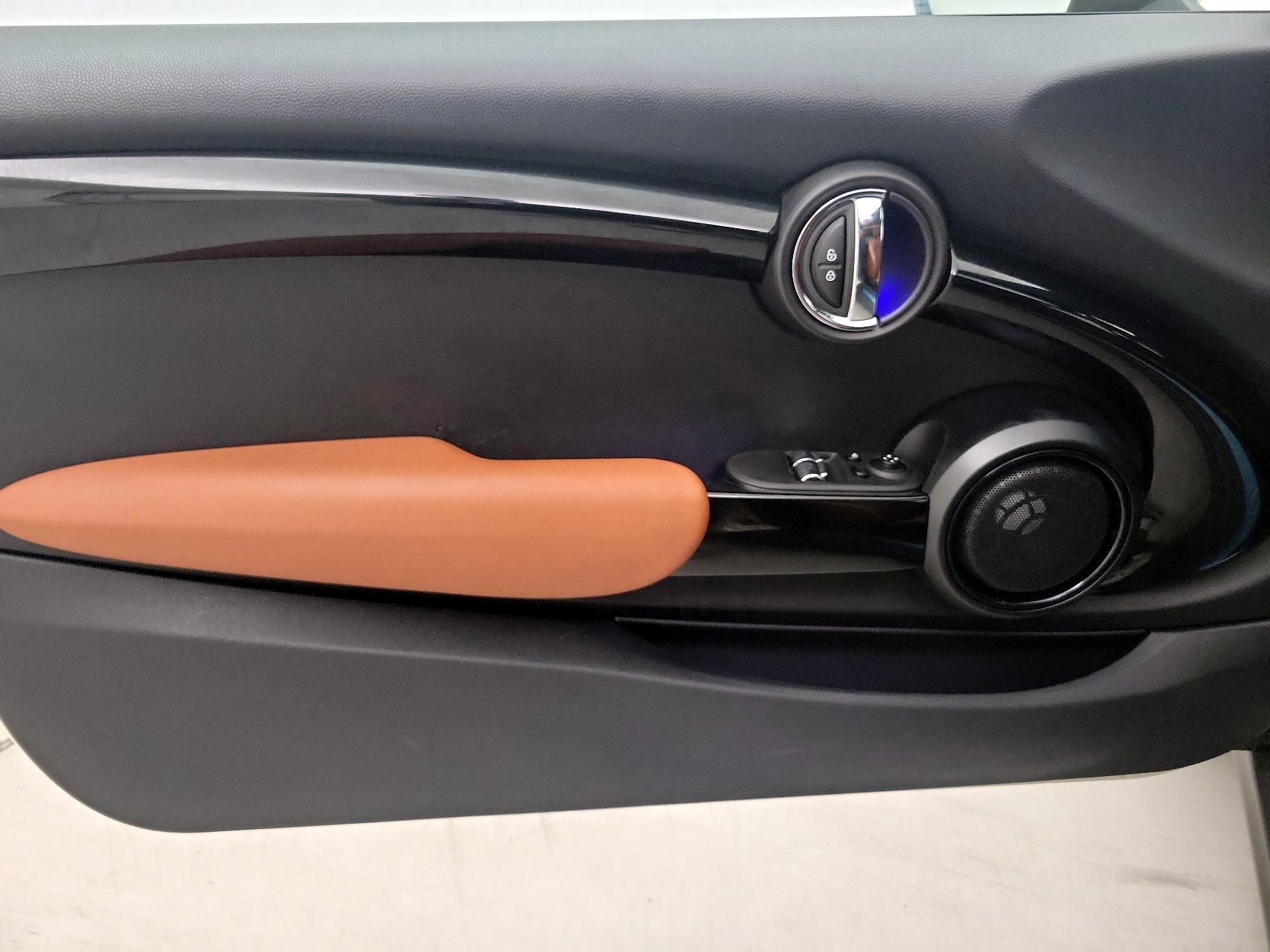 Thumbnail: 2019 MINI Cooper Hardtop - 12
