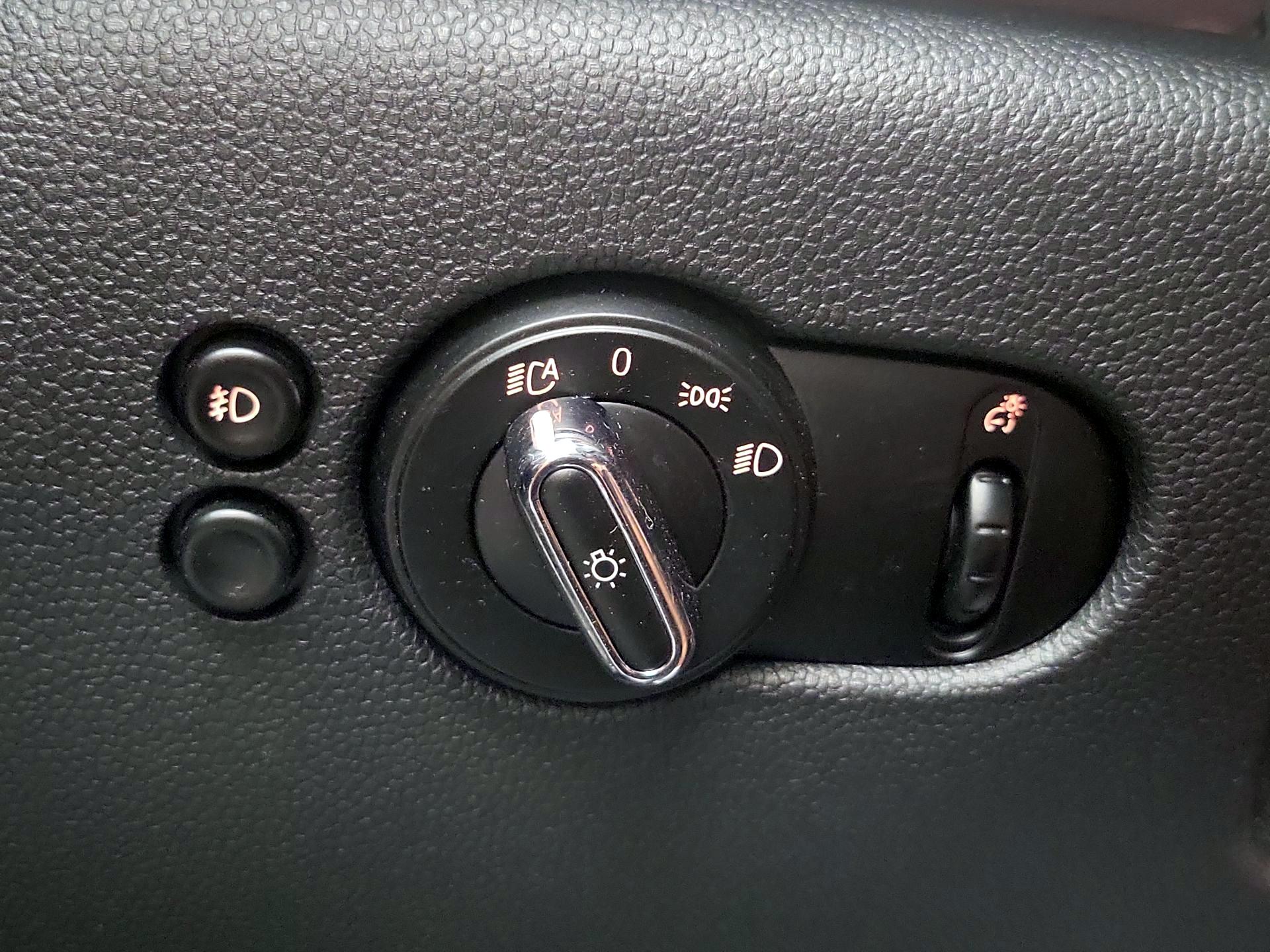 Thumbnail: 2019 MINI Cooper Hardtop - 13