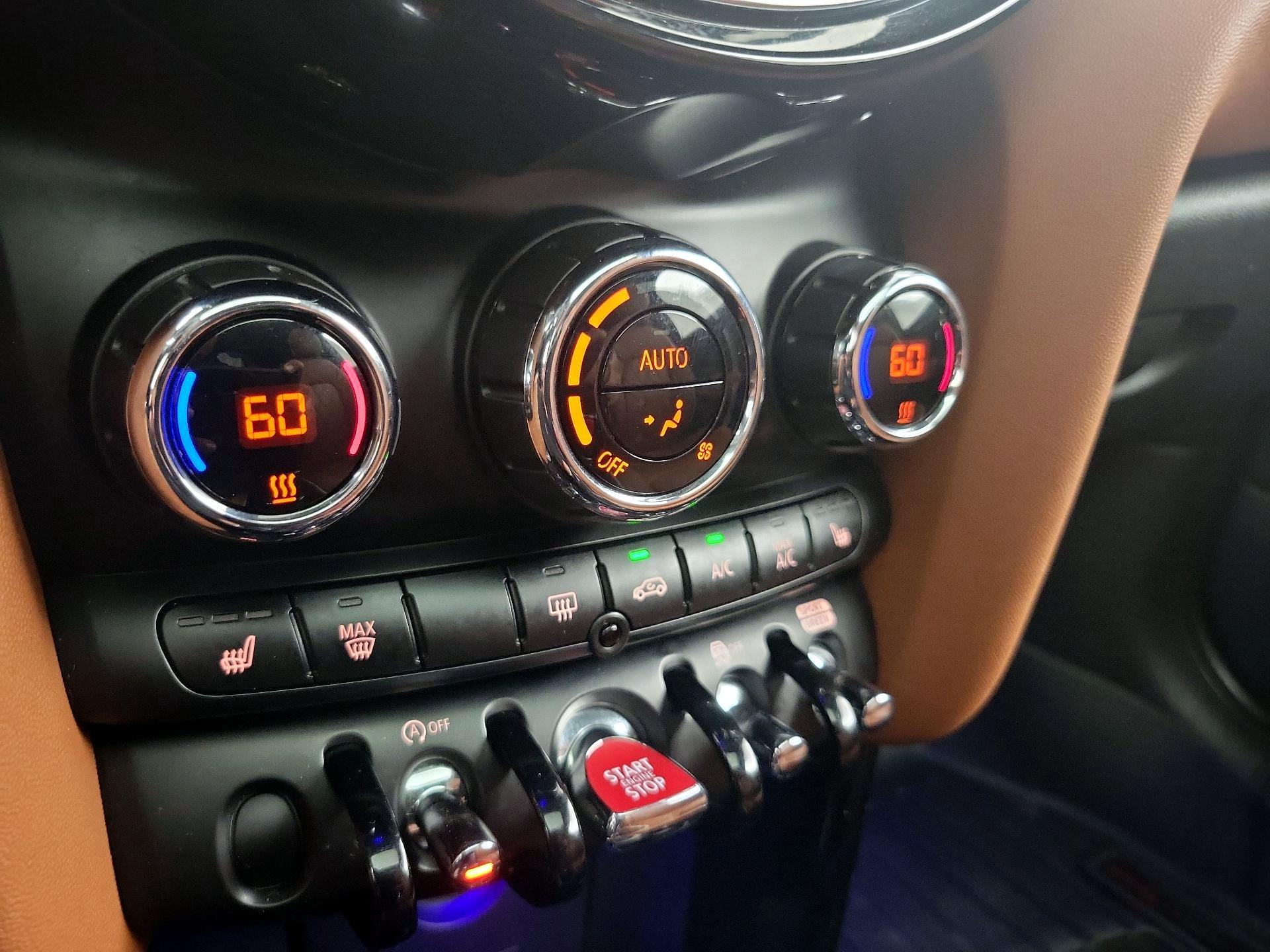 Thumbnail: 2019 MINI Cooper Hardtop - 17