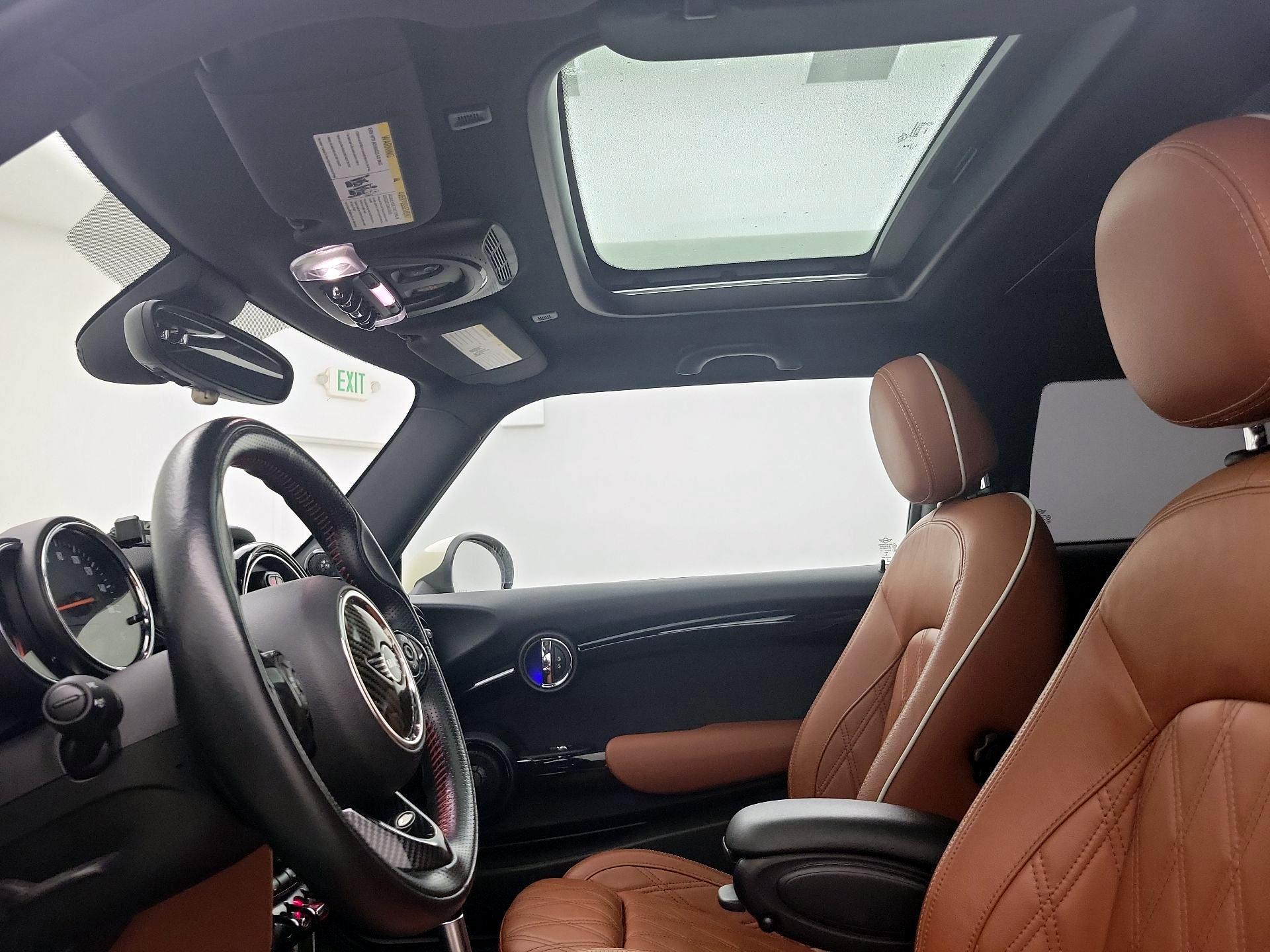 Thumbnail: 2019 MINI Cooper Hardtop - 20