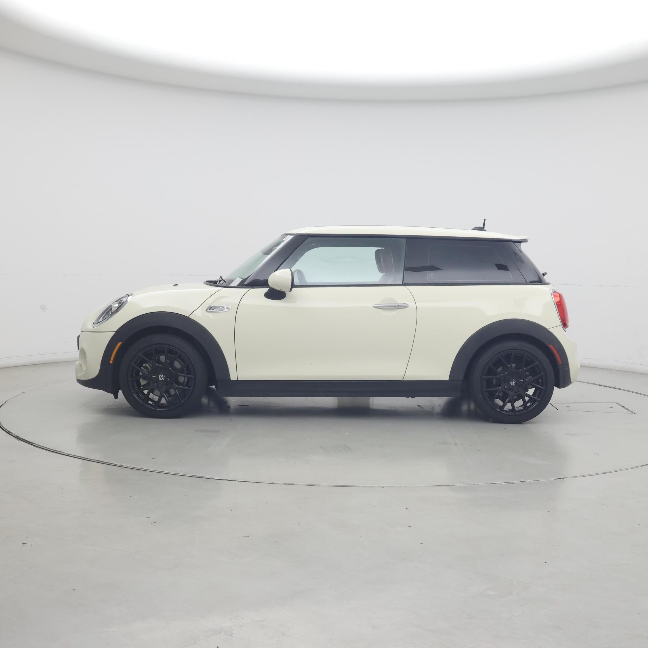 Thumbnail: 2019 MINI Cooper Hardtop - 3
