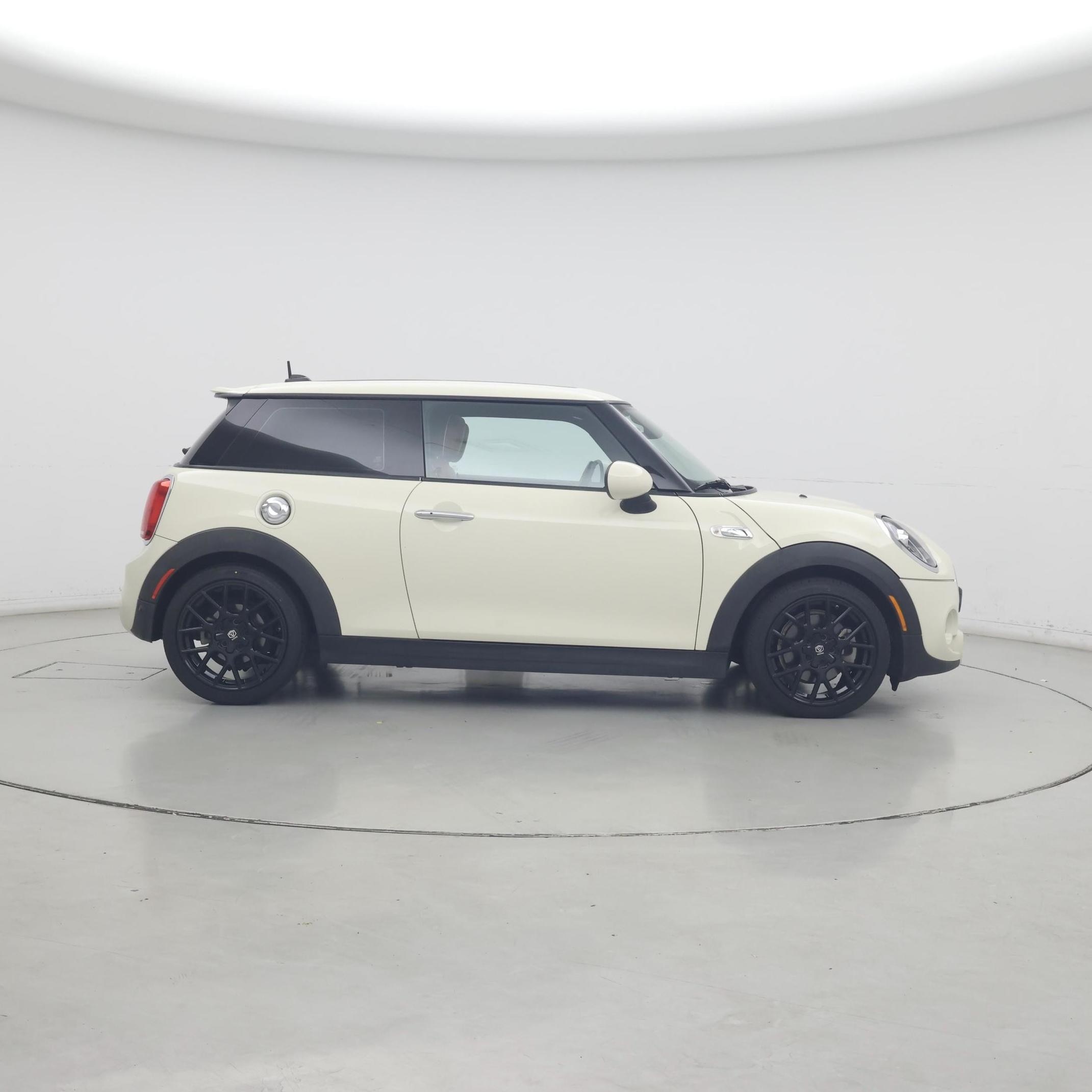 Thumbnail: 2019 MINI Cooper Hardtop - 7