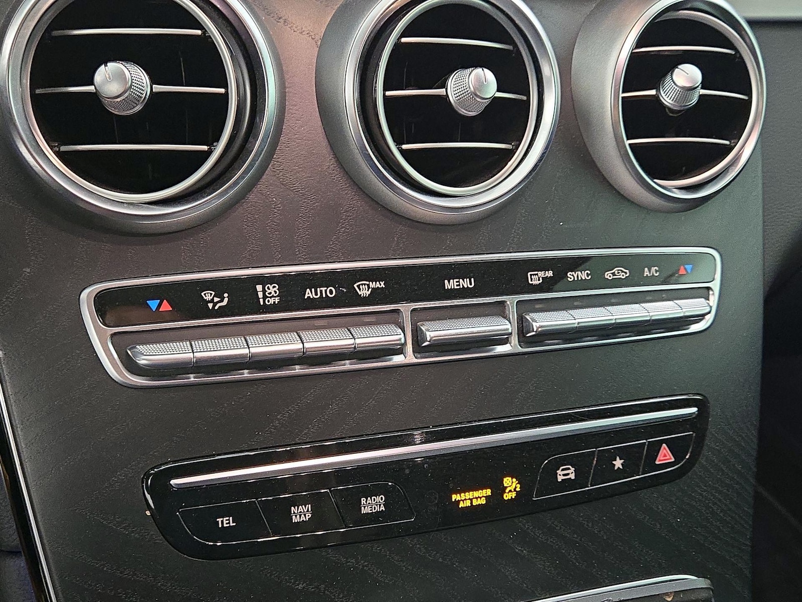 2020 Mercedes-Benz GLC GLC300 - Photo 17