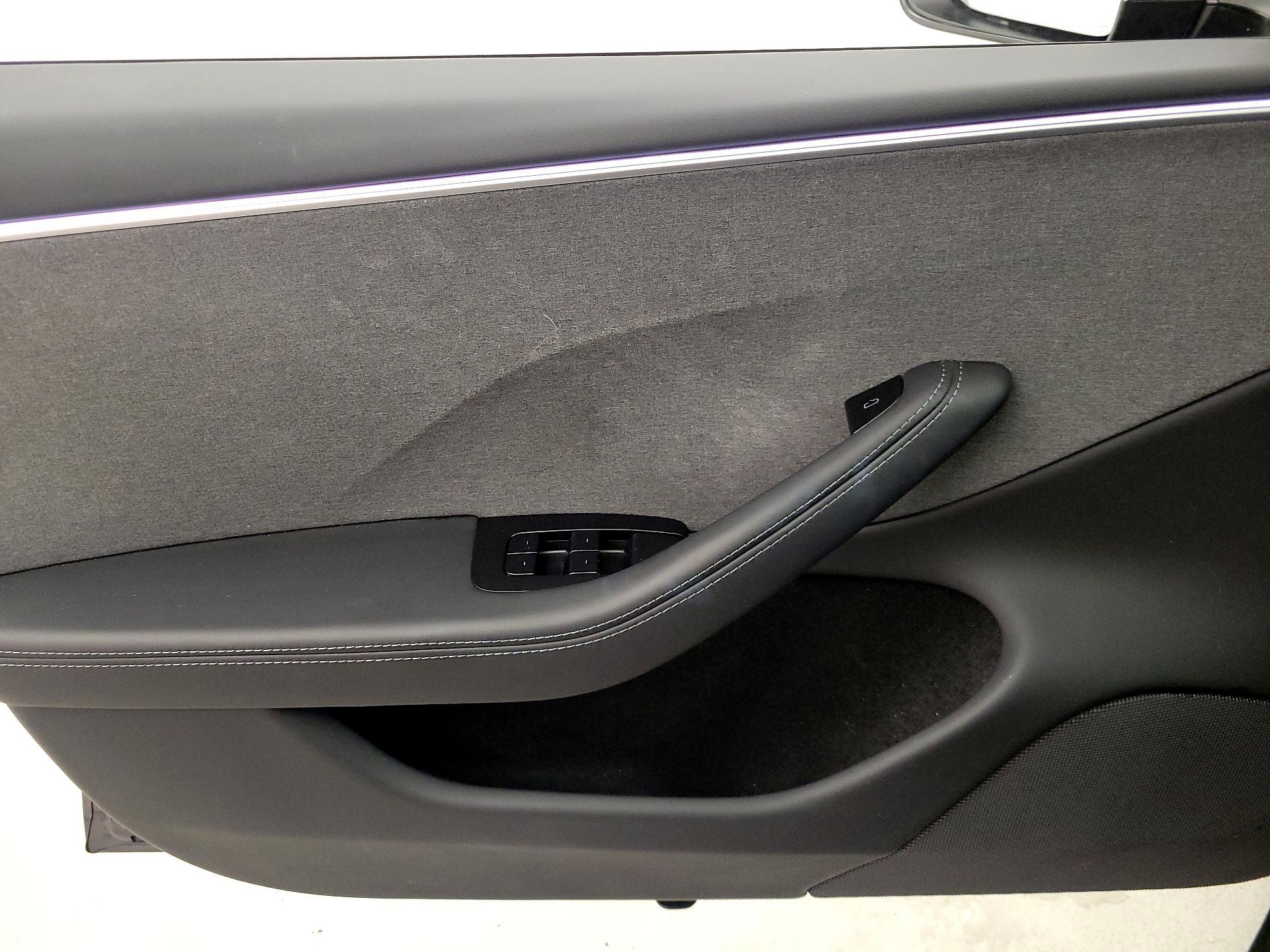 Thumbnail: 2025 Tesla Model 3 - 12