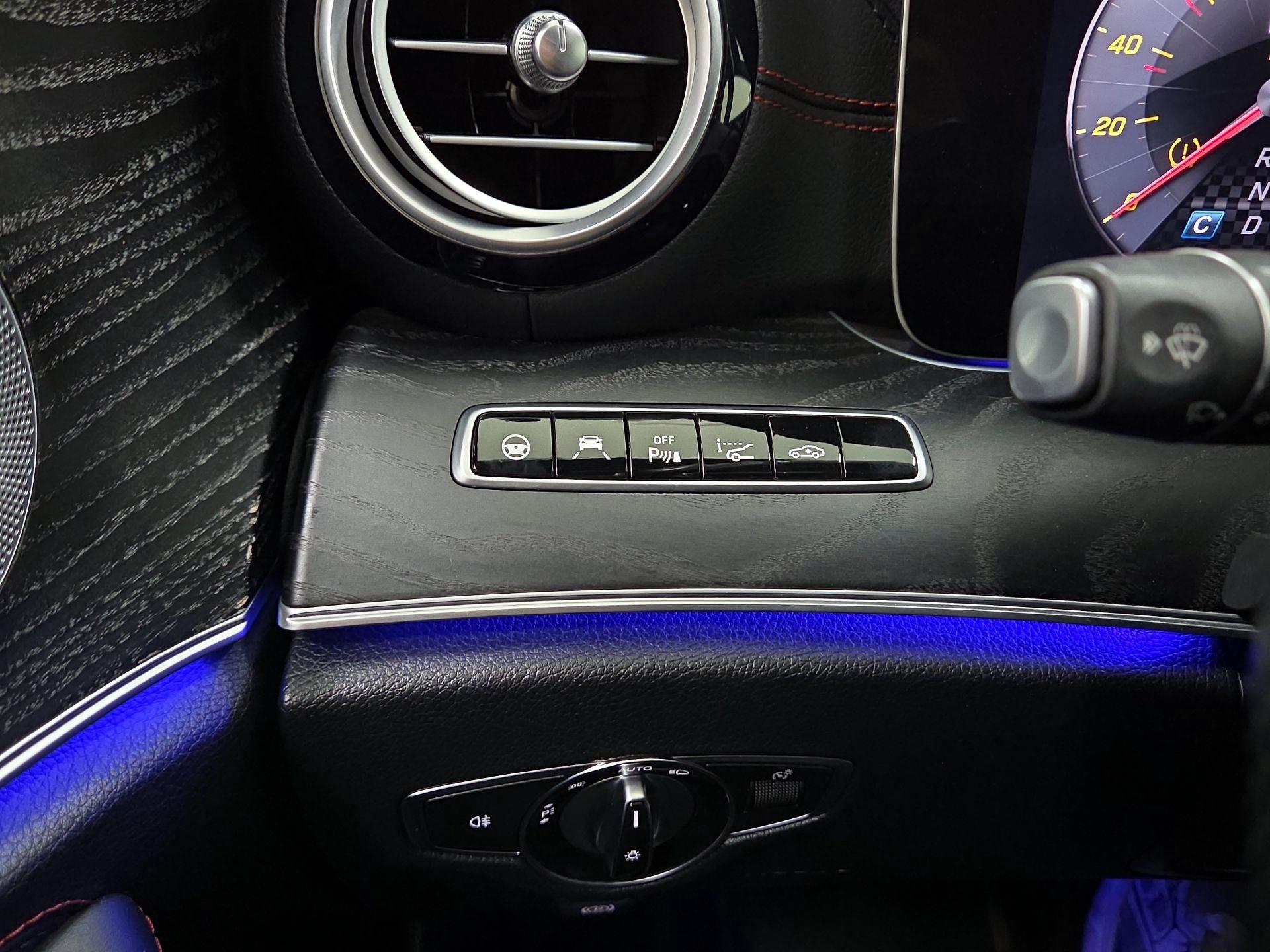 Thumbnail: 2019 Mercedes-Benz E-Class - 13