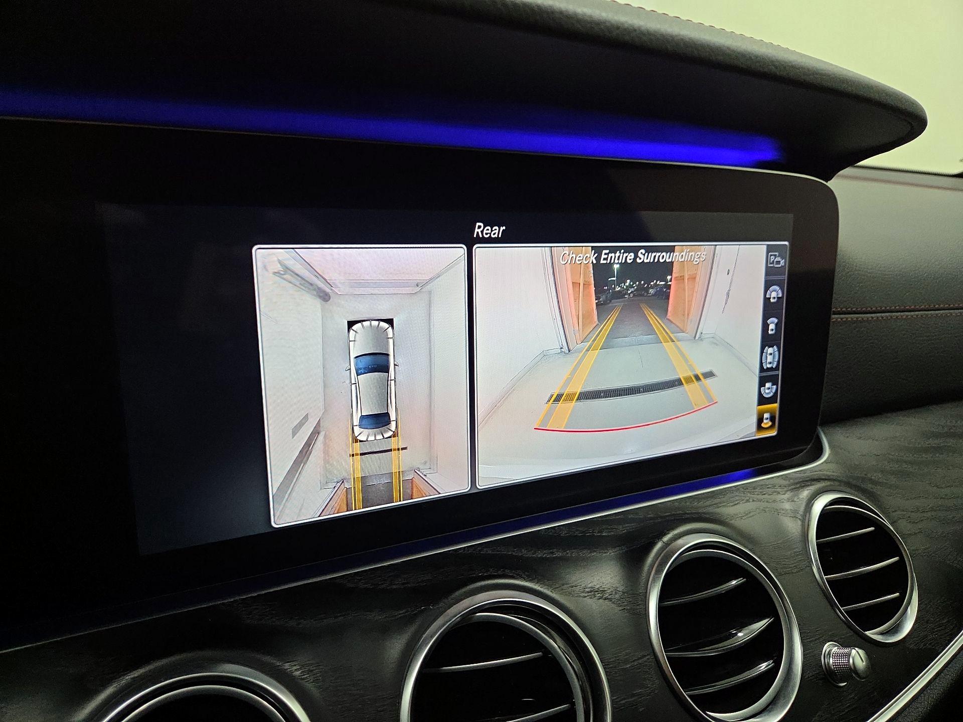 Thumbnail: 2019 Mercedes-Benz E-Class - 15