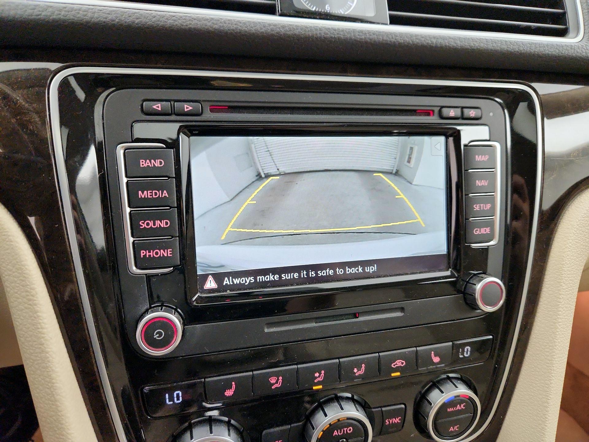 Thumbnail: 2015 Volkswagen Passat - 15