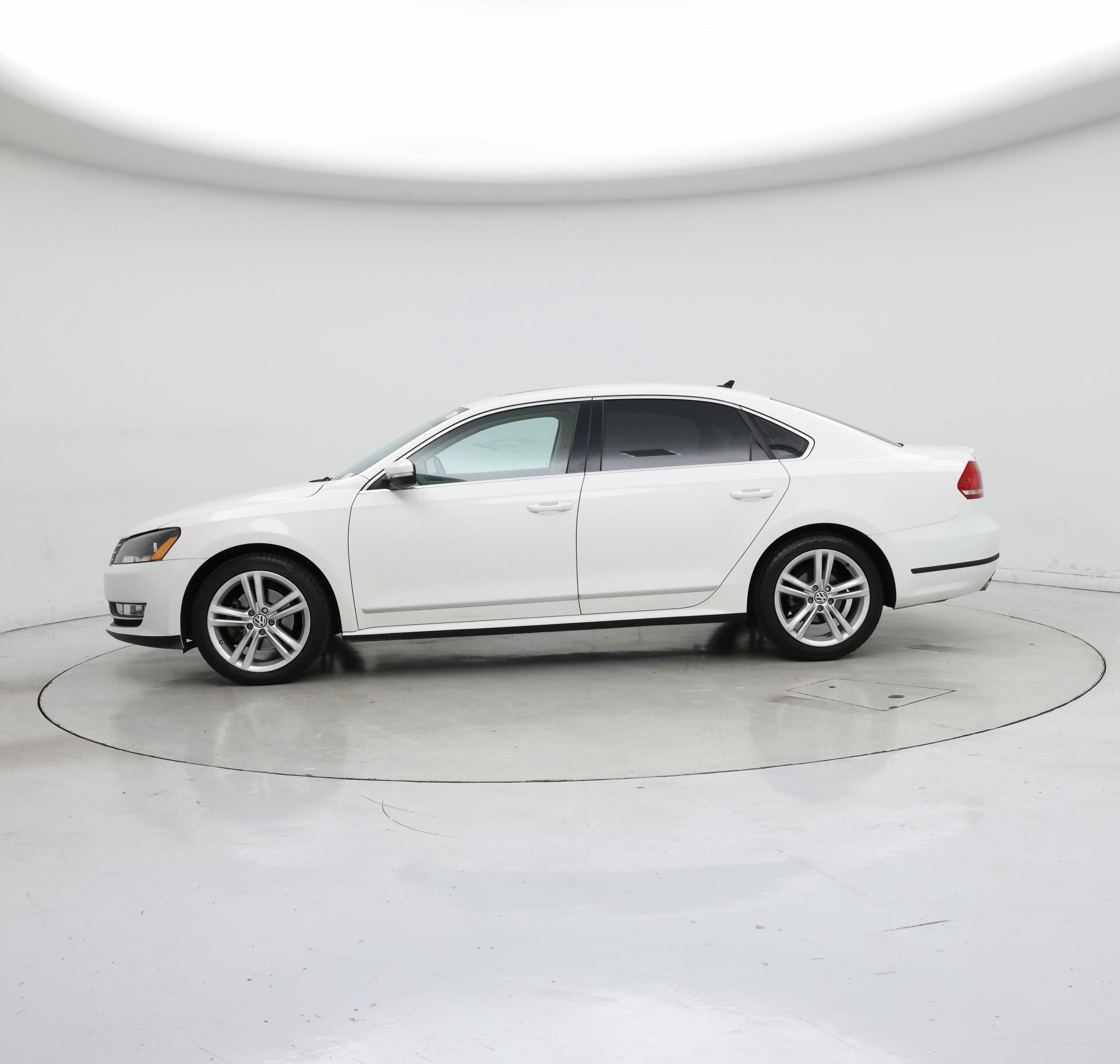 Thumbnail: 2015 Volkswagen Passat - 3