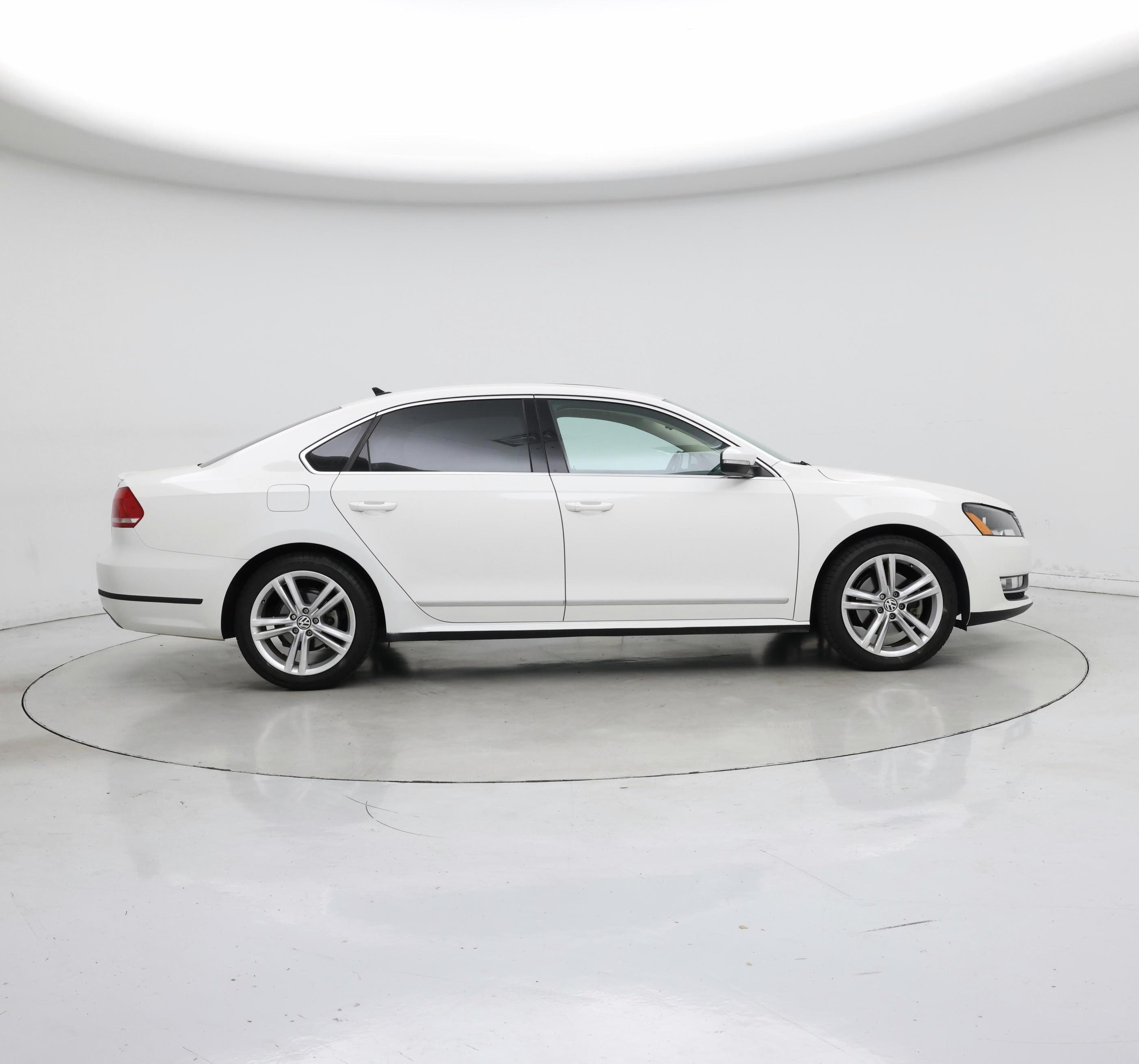 Thumbnail: 2015 Volkswagen Passat - 7