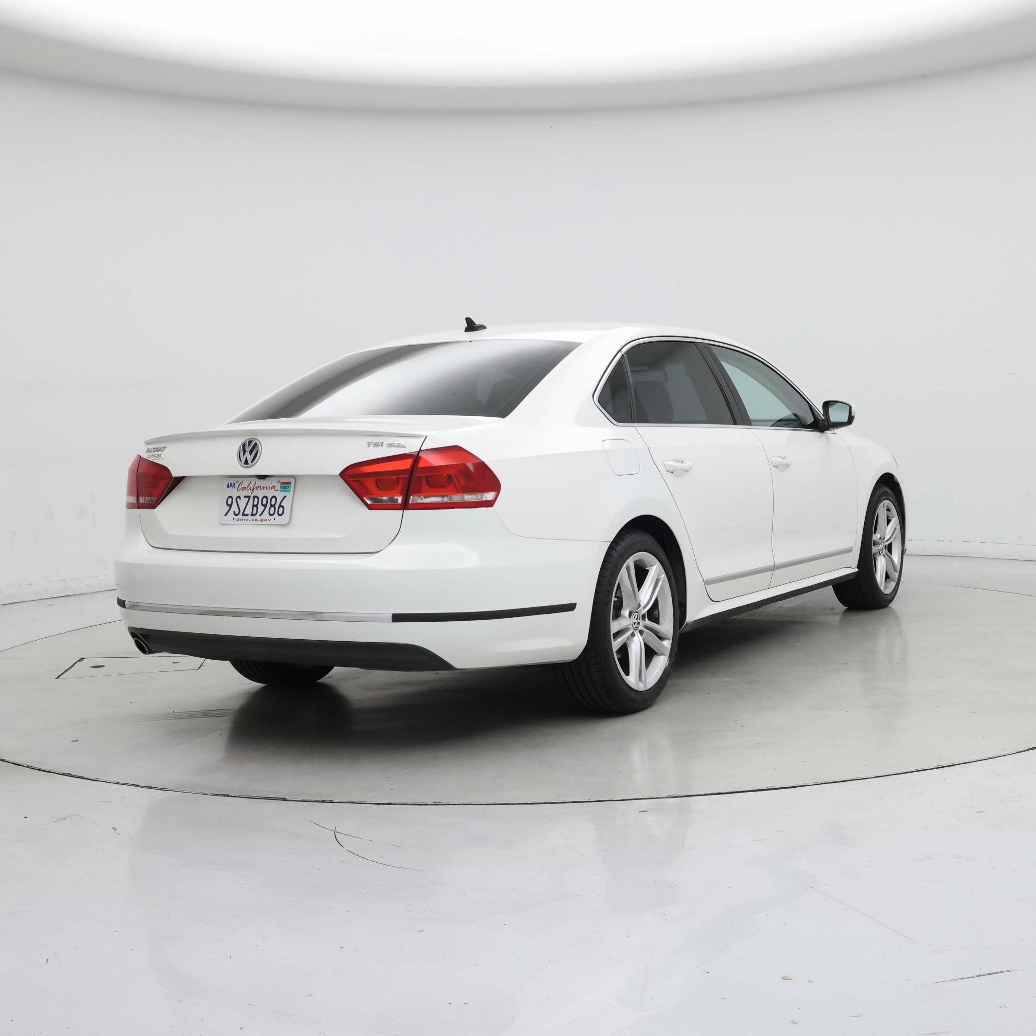 Thumbnail: 2015 Volkswagen Passat - 8