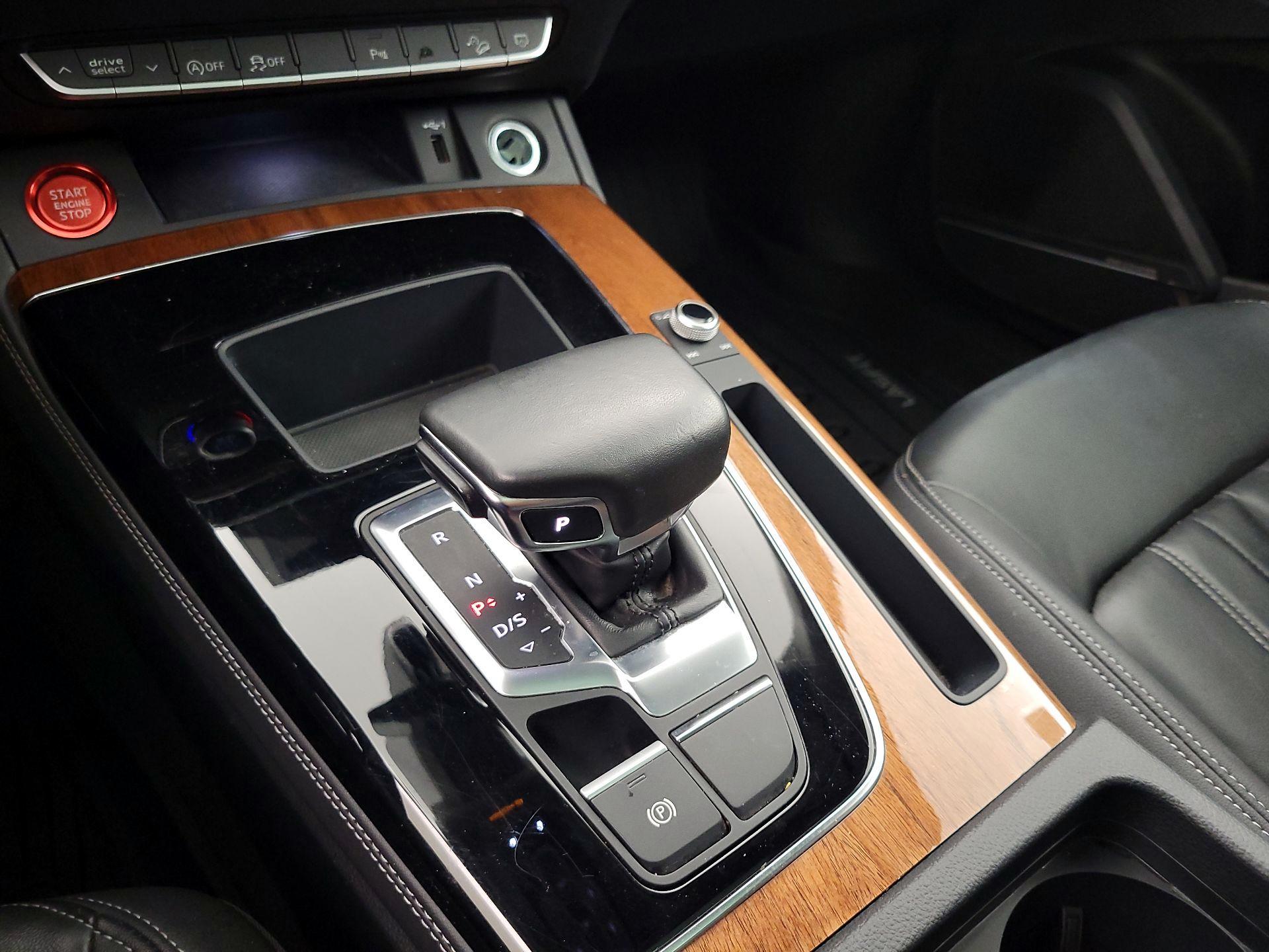 Thumbnail: 2023 Audi Q5 - 17