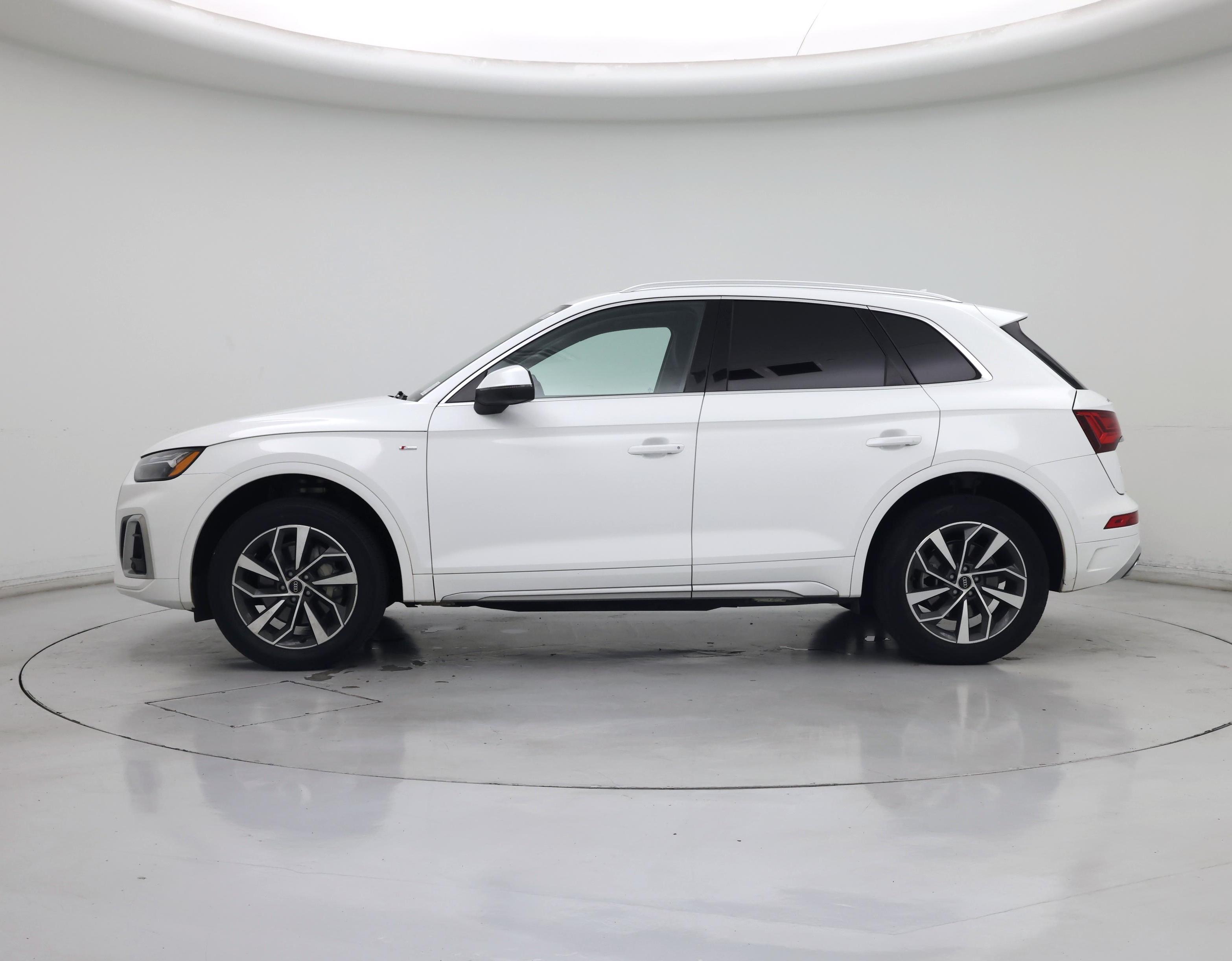 Thumbnail: 2023 Audi Q5 - 3