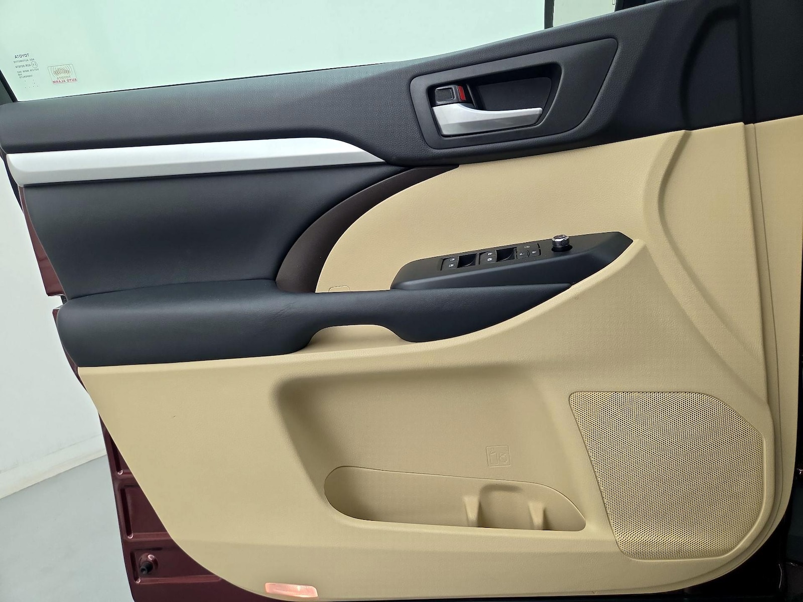 2015 Toyota Highlander XLE - Photo 13