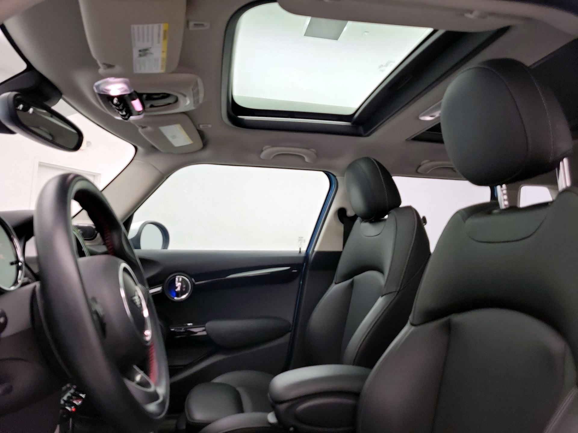 Thumbnail: 2019 MINI Cooper Hardtop - 19